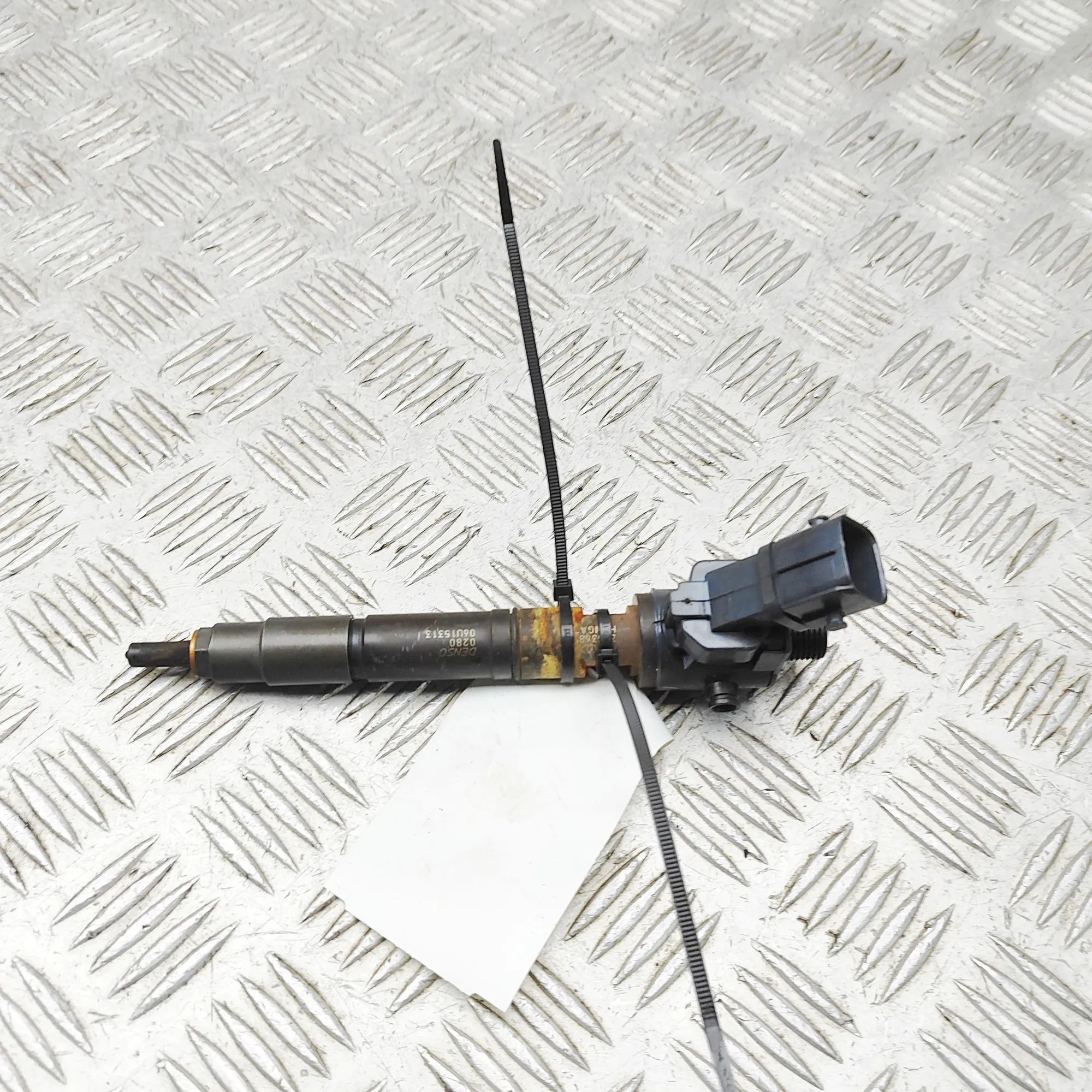Volvo V40 Fuel Injector Fuel injector — VOLVO V40 (Hatchback) (2012-201...