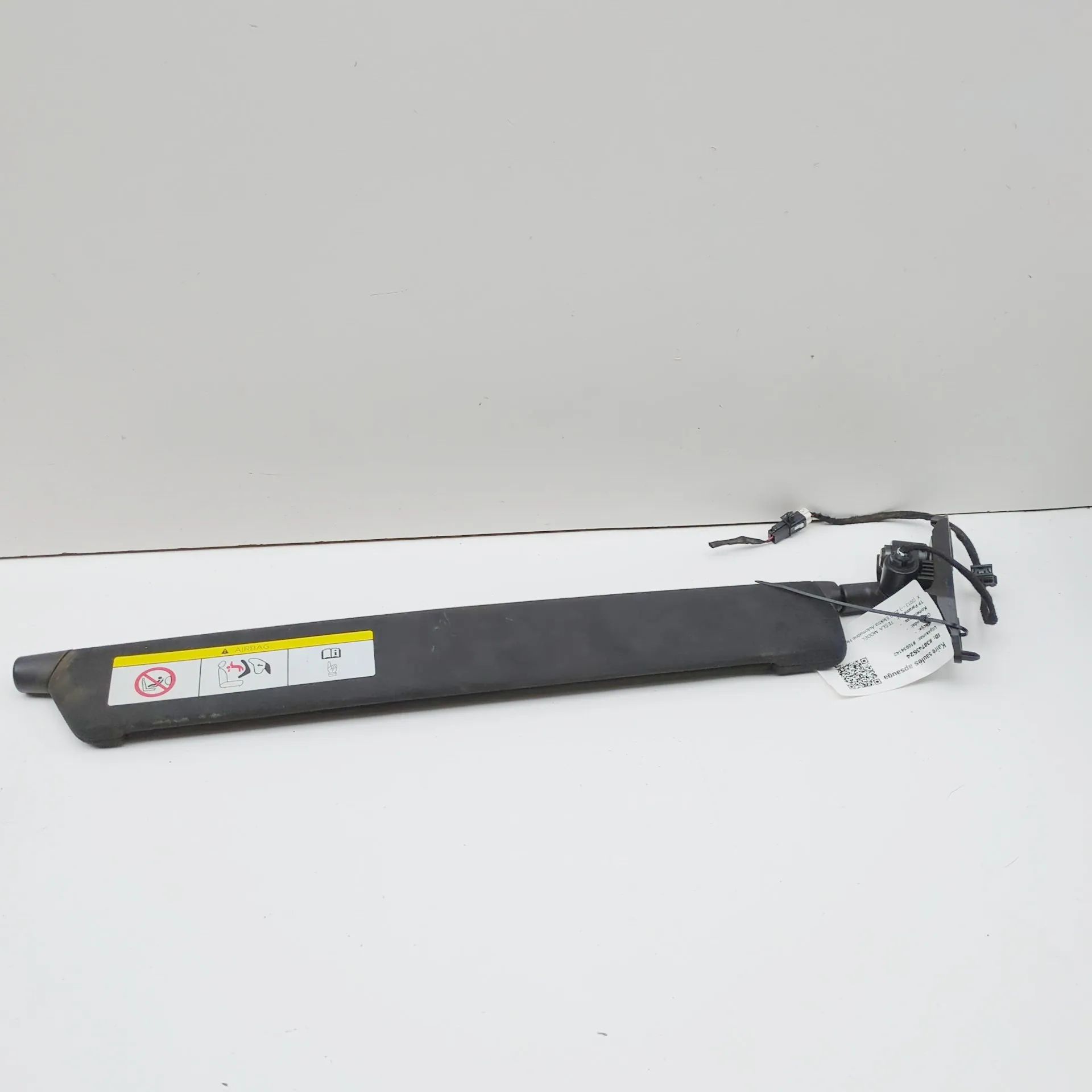 Tesla Model X Left Side Sun Visor Left Side Sun Visor — TESLA MODEL X (2013-...) ...