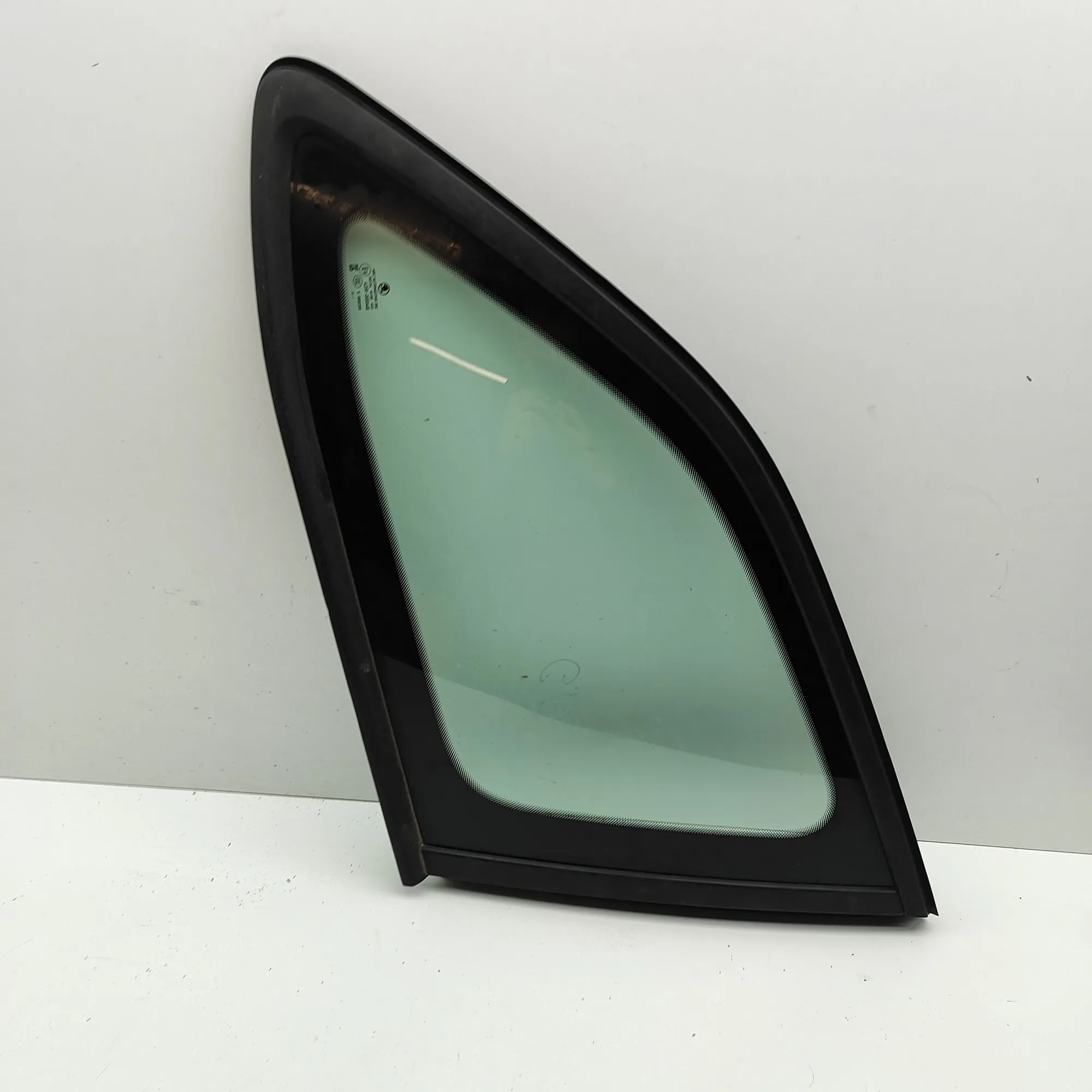 Skoda Octavia Rear Right Quarter Window Rear Right Quarter Window — SKODA OCTAVIA (IV C...