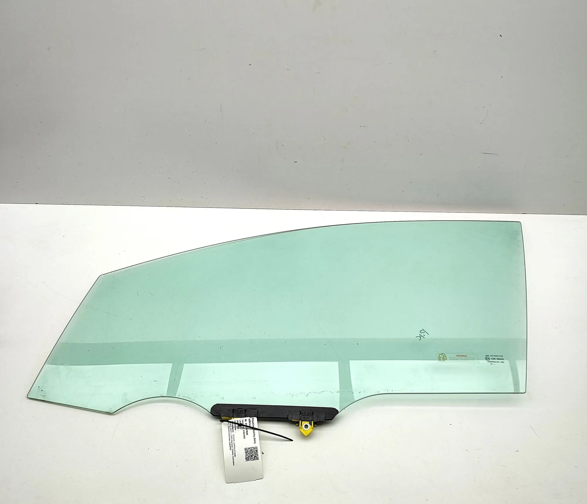 Toyota Corolla Front Left Door Window Front Left Door Window — TOYOTA COROLLA (Estate...