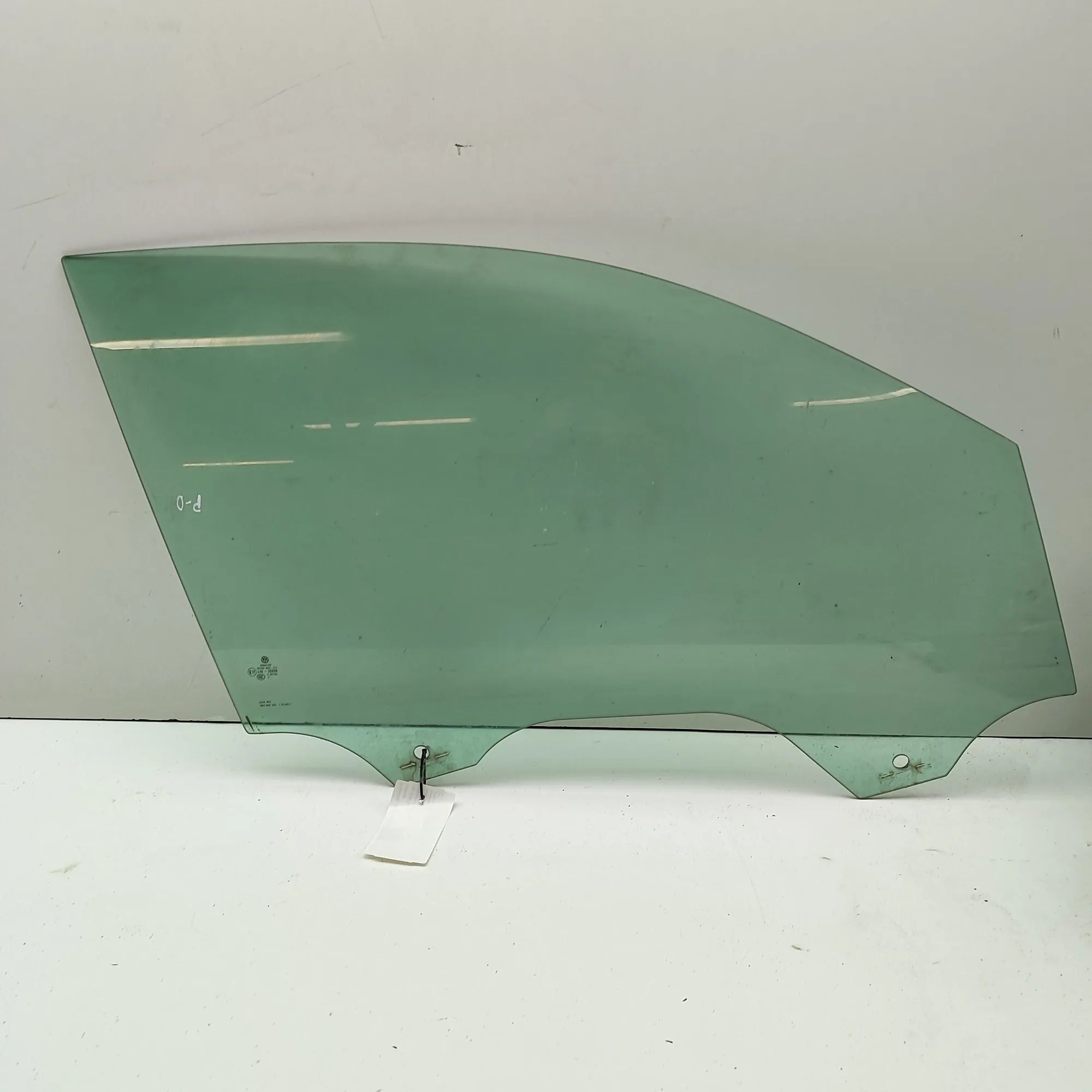 Volkswagen Tiguan Front Right Door Window Front Right Door Window — VW TIGUAN (AD1) (2016...