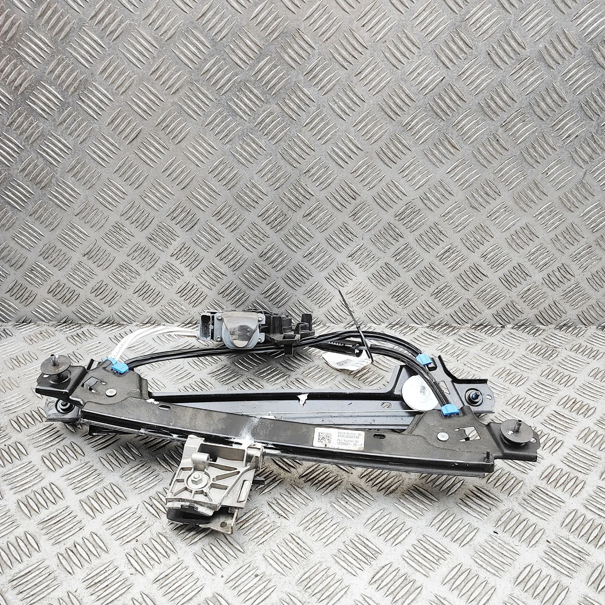 Tesla Model X Rear Right Door Window Regulator Rear Right Door Window Regulator — TESLA MODEL ...