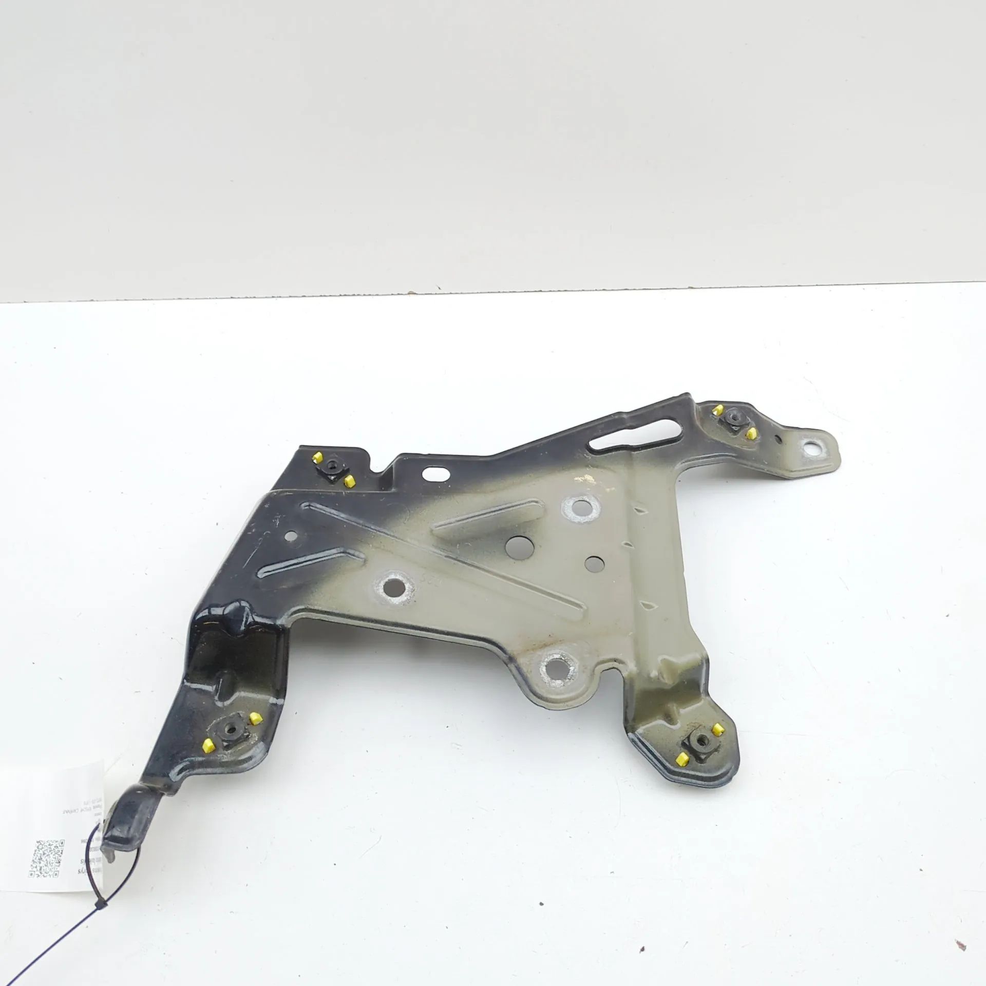 Porsche Cayenne Left Headlight Bracket Left Headlight Bracket — PORSCHE CAYENNE (9Y0/9...