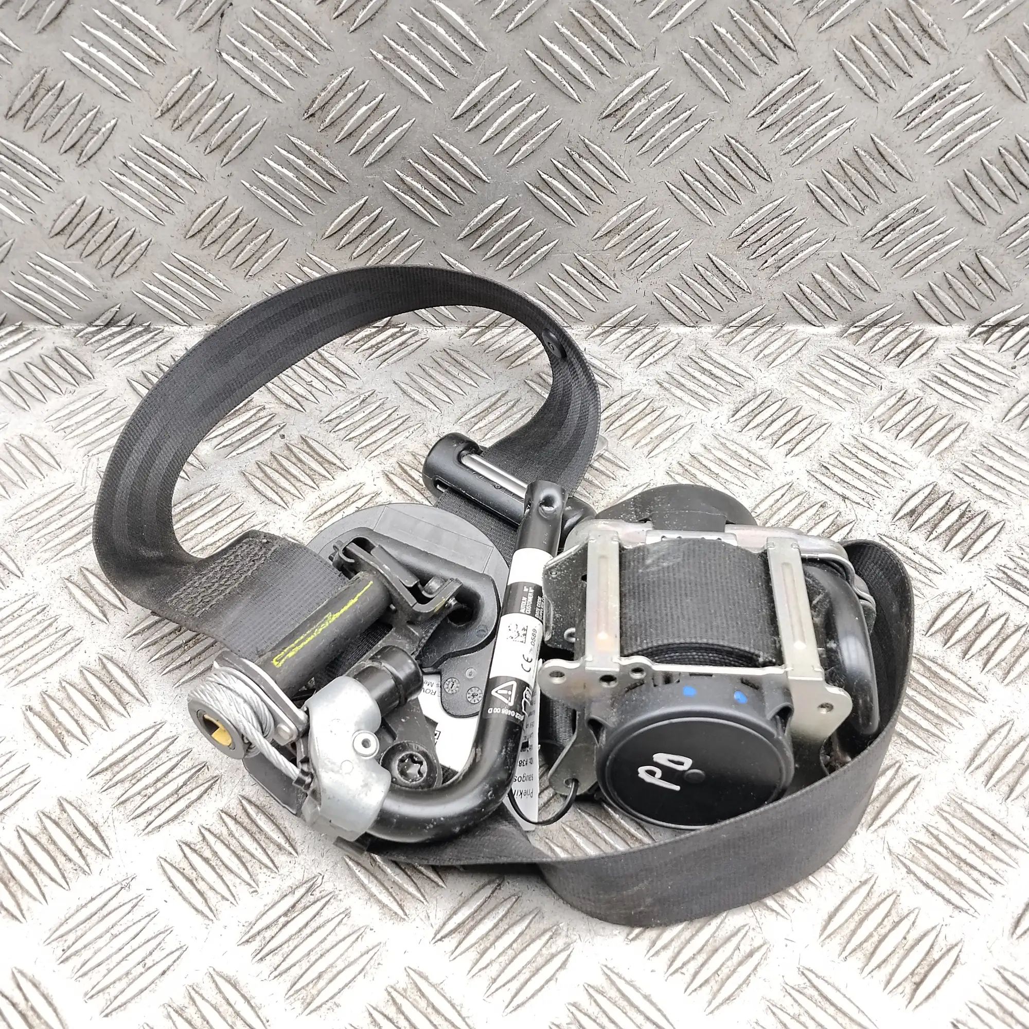 Land Rover Range Rover Sport (L494) Front Right Seatbelt Front Right Seatbelt — LAND ROVER RANGE ROVER S...