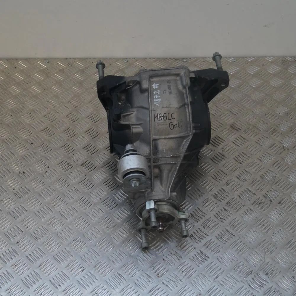 Mercedes-Benz GLC (X253) takatasauspyörästö Rear differential — MERCEDES BENZ GLC (X253, C2...