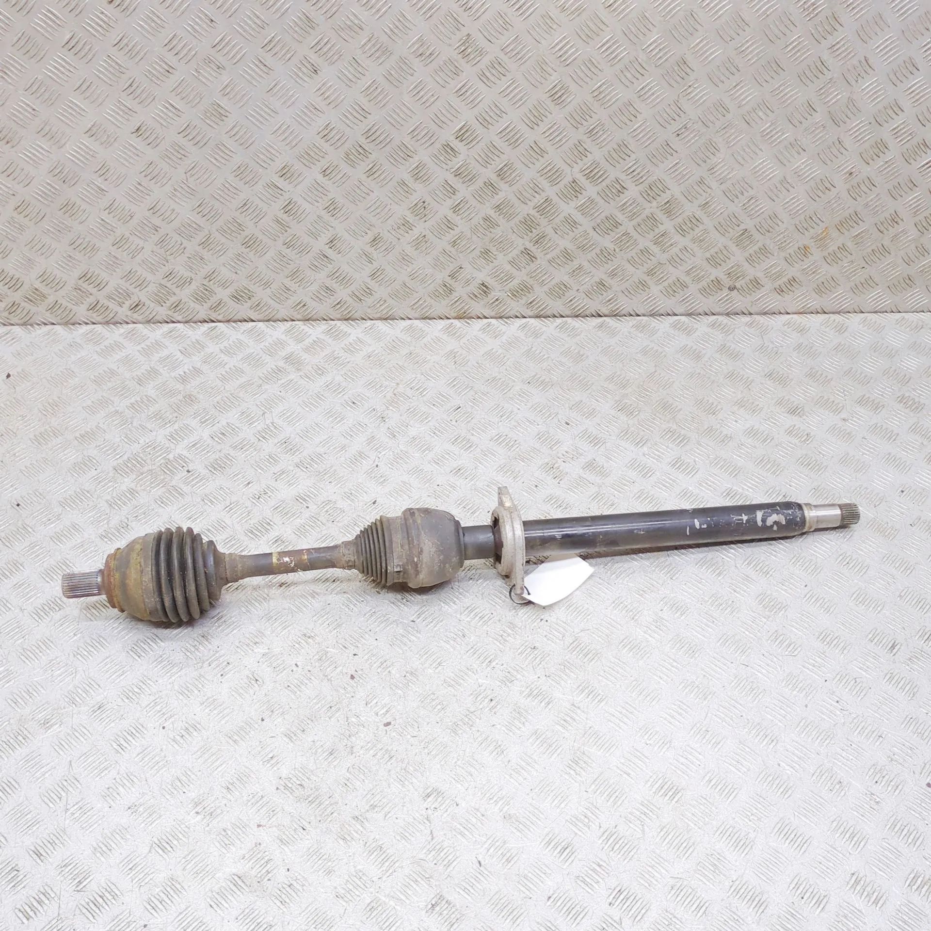 Mercedes-Benz CLA (C117) Front Right Driveshaft