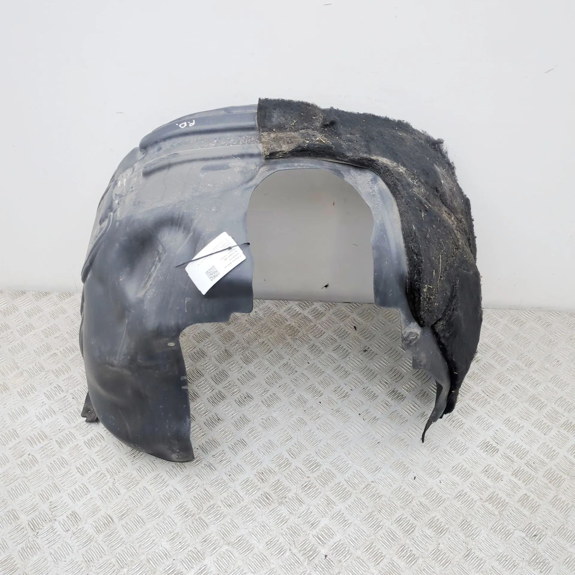 Jeep Cherokee (KL) Front Right Arch Liner Front Right Arch Liner — JEEP CHEROKEE (KL) (20...