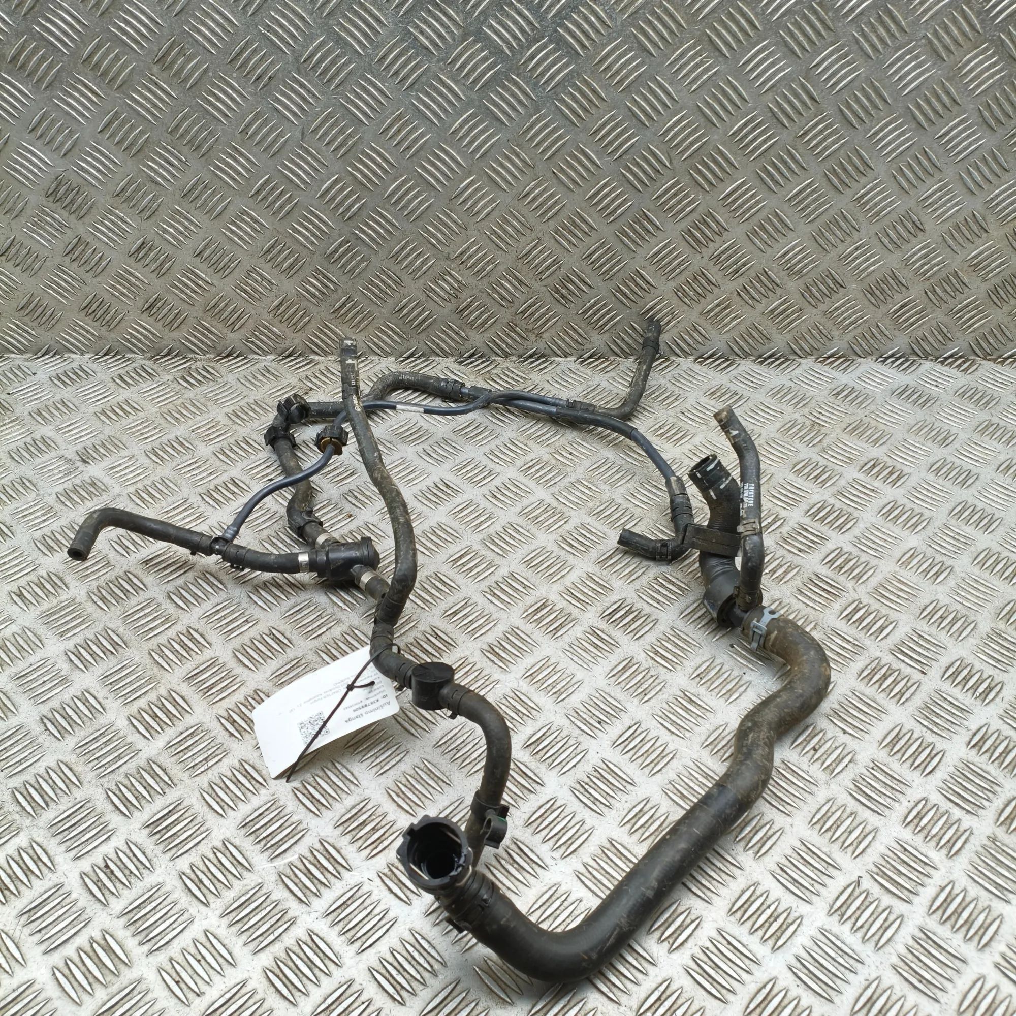 Volkswagen Crafter Coolant hose Coolant hose — VW CRAFTER (Van SY_) (2016-...) ...