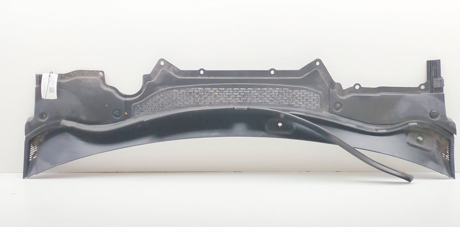 Land Rover Range Rover Sport (L494) Front Wiper Cowl Trim Front Wiper Cowl Trim — LAND ROVER RANGE ROVER ...