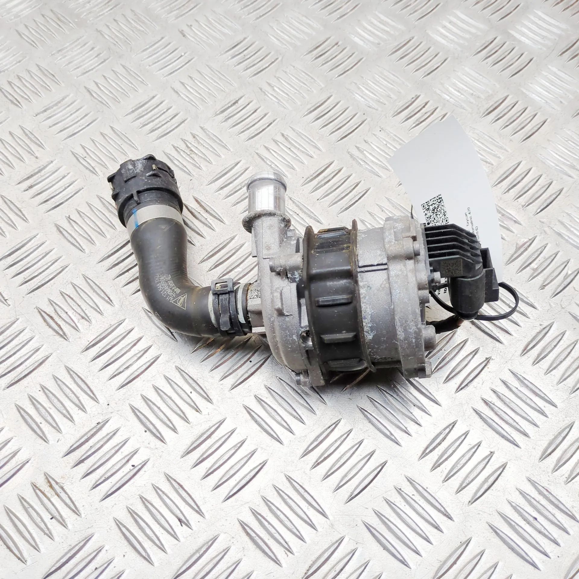 Porsche Taycan Auxiliary Water Pump Auxiliary Water Pump — PORSCHE TAYCAN (2019-......