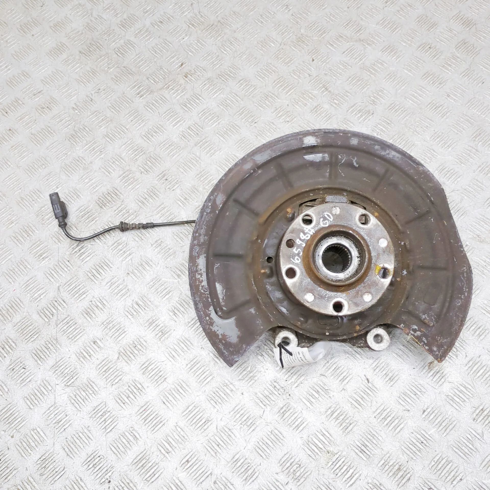 Maserati Ghibli Rear Right Wheel Hub Rear Right Wheel Hub — MASERATI GHIBLI (M157) (...