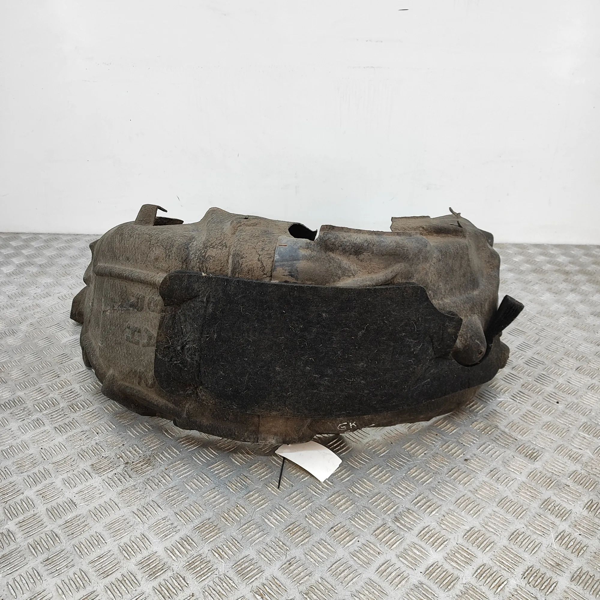 Land Rover Range Rover Velar Rear Left Arch Liner Rear Left Arch Liner — LAND ROVER RANGE ROVER V...
