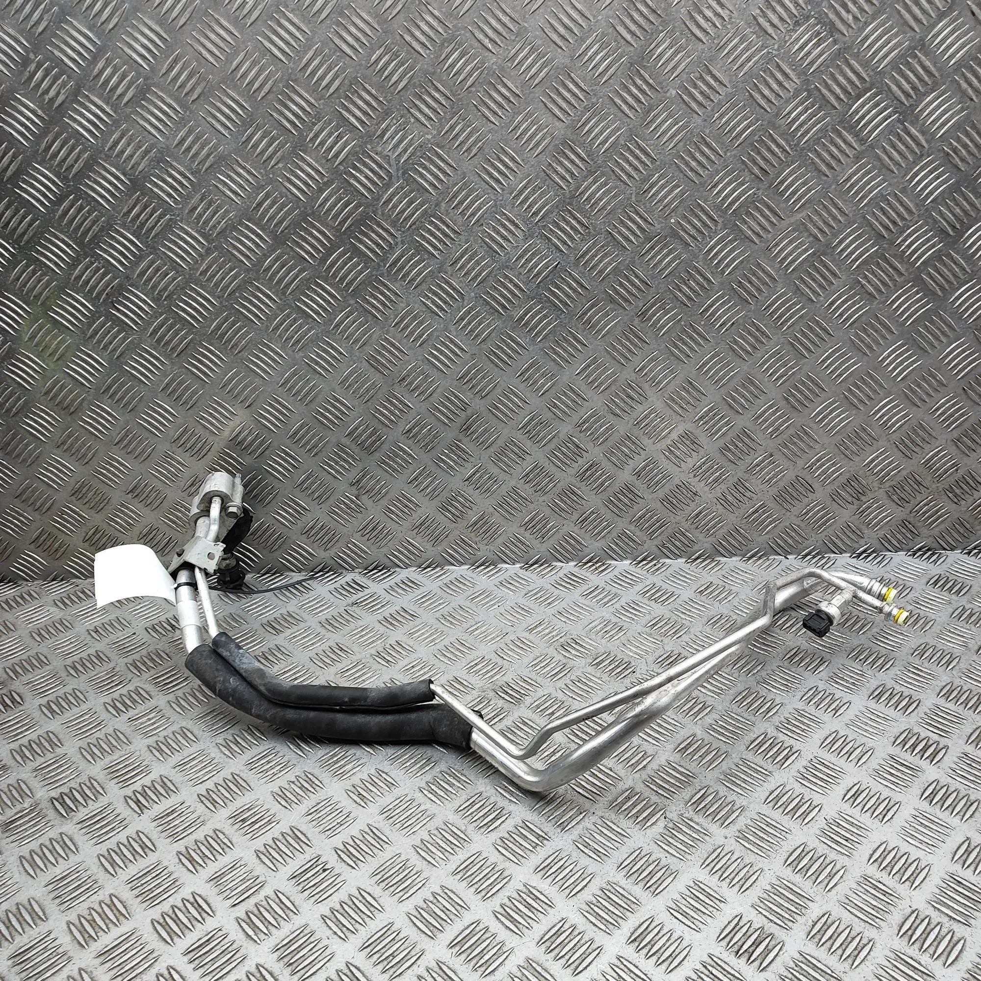 Volvo V40 A/C Air Con Hose Pipe A/C Air Con Hose Pipe — VOLVO V40 (Hatchback) (...