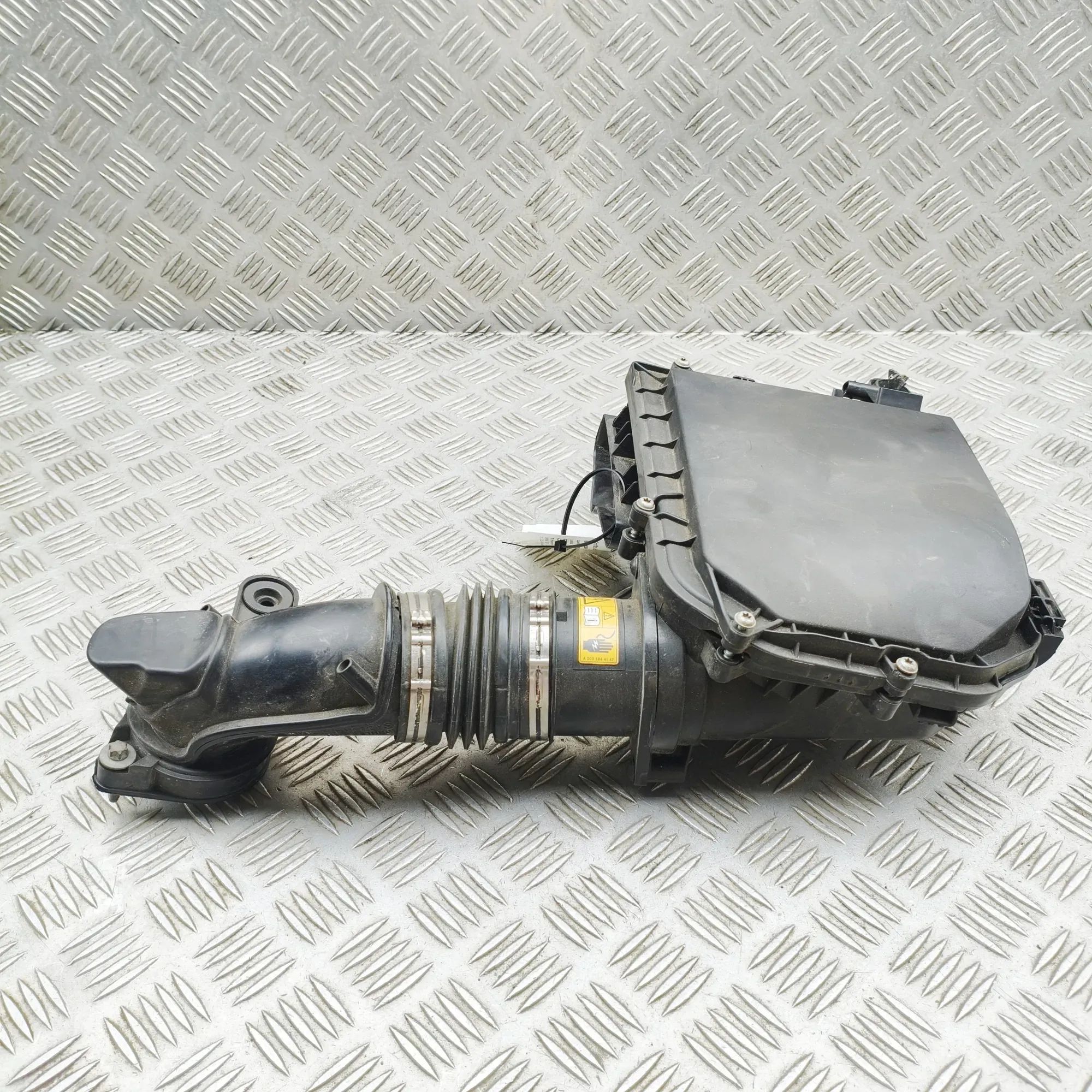 Mercedes-Benz ML / GLE (W166) Air filter box  Air Filter Box — MERCEDES BENZ GLE (W166) (2015...