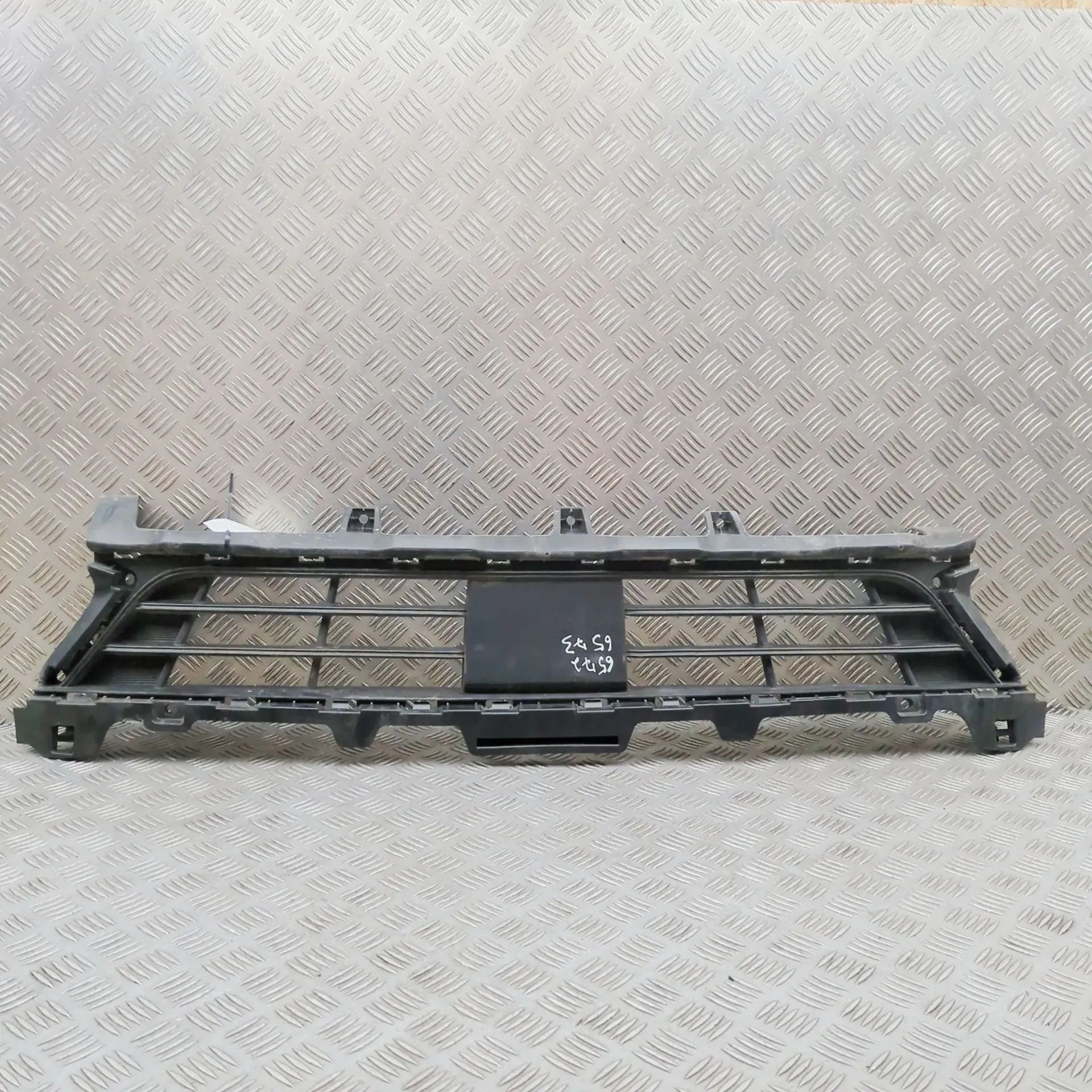 Kia Sportage Front bumper lower grill Front bumper lower grill — KIA SPORTAGE (V NQ5)...
