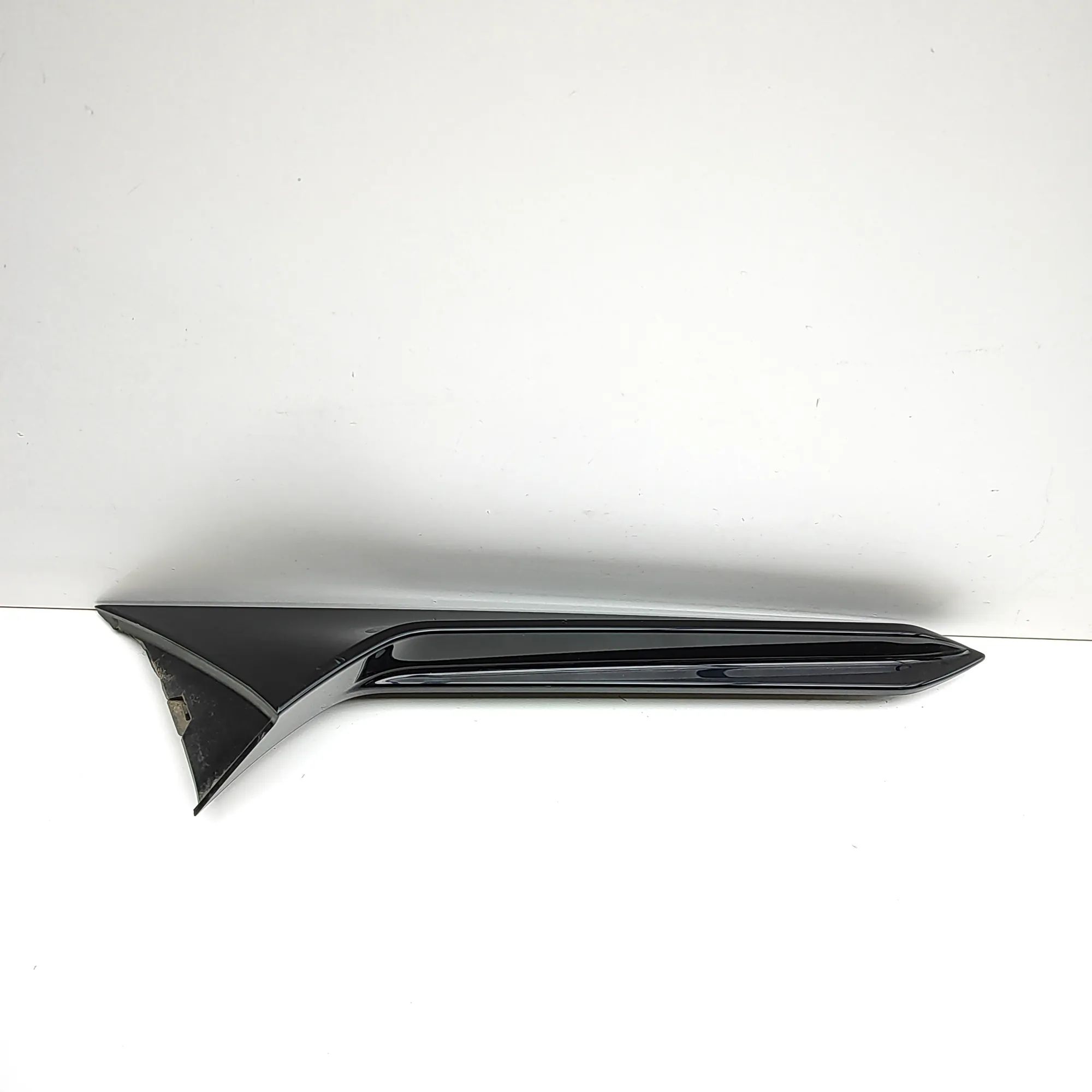 Audi Q3 (F3) Tailgate Bootlid Trim Tailgate Bootlid Trim — AUDI Q3 (Sportback F3N)...