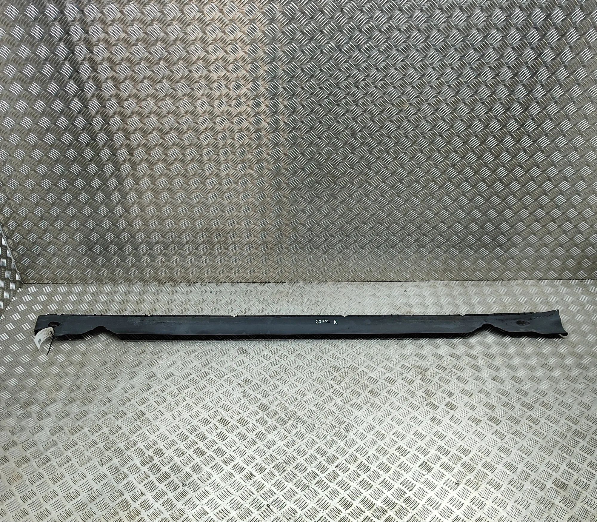 Tesla Model Y Side skirt bracket
