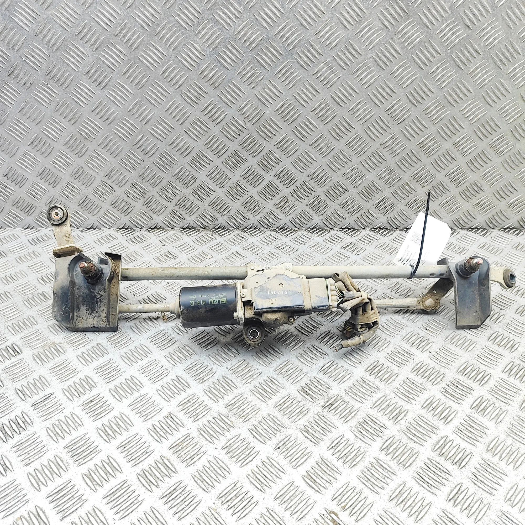 Isuzu D-Max Front Windshield Wiper Mechanism Front Windshield Wiper Mechanism — ISUZU D-MAX ...