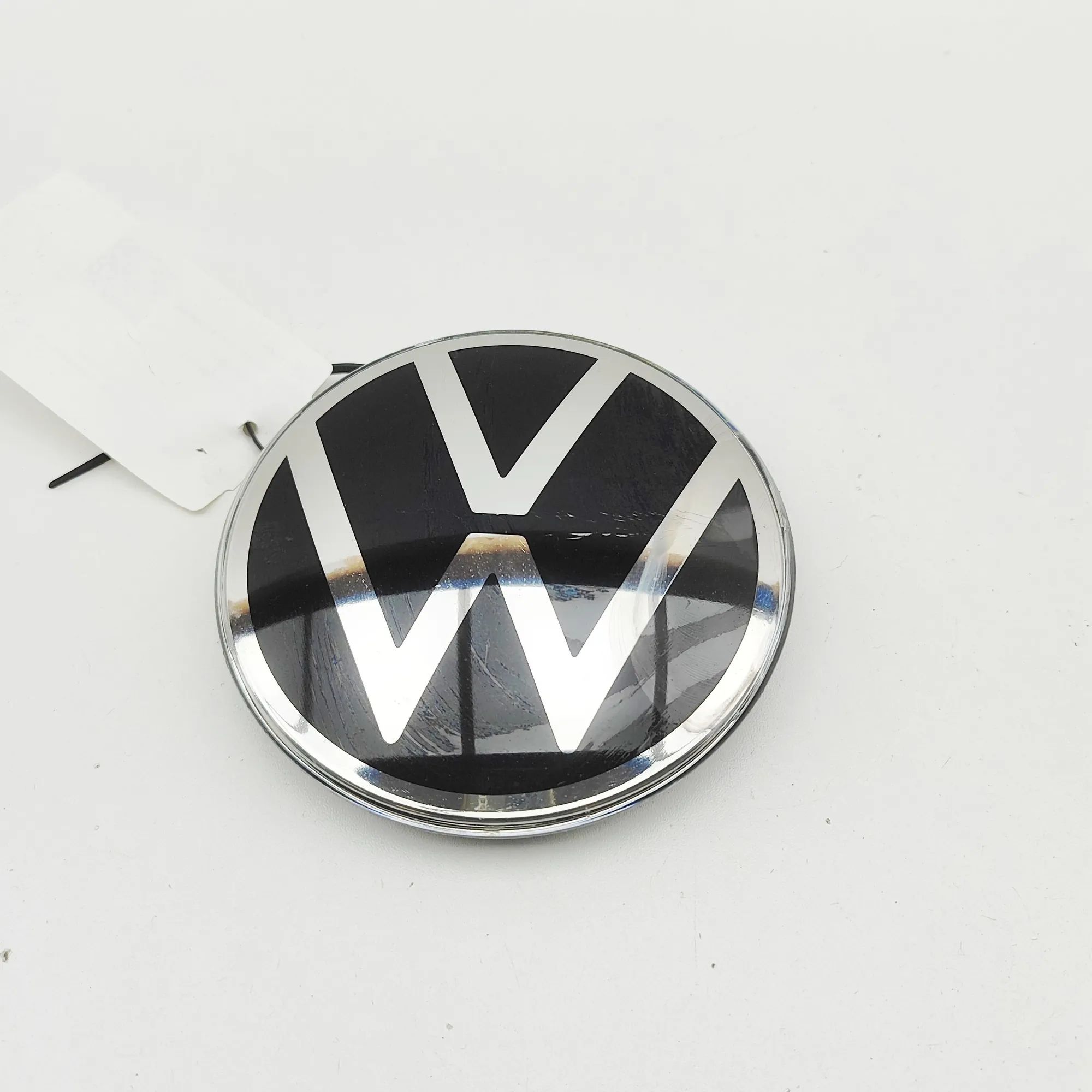 Volkswagen Golf 8 Manufacturer emblem
