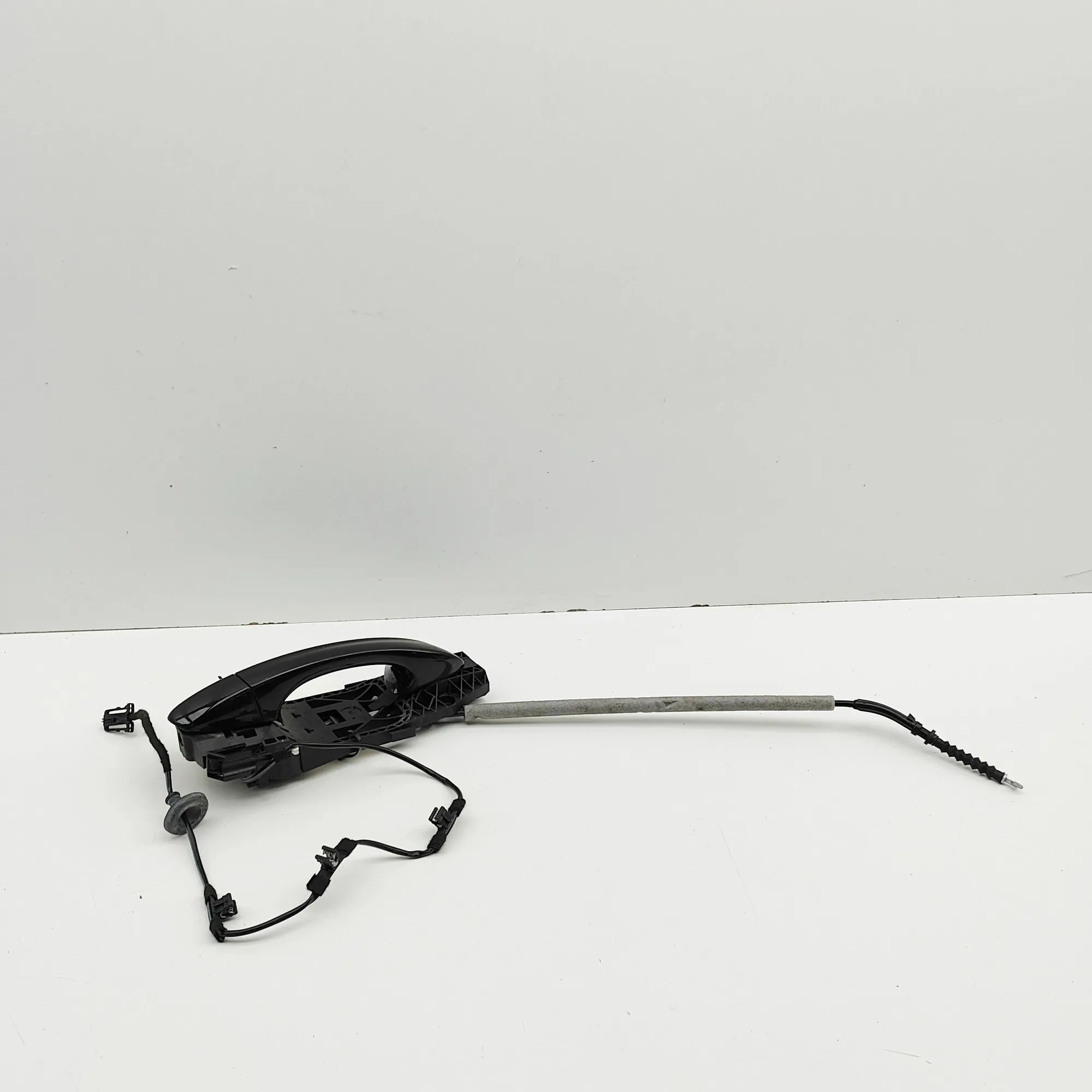 Volkswagen Arteon Exterior door handle — rear right Exterior door handle — rear right — VW ARTEON (...