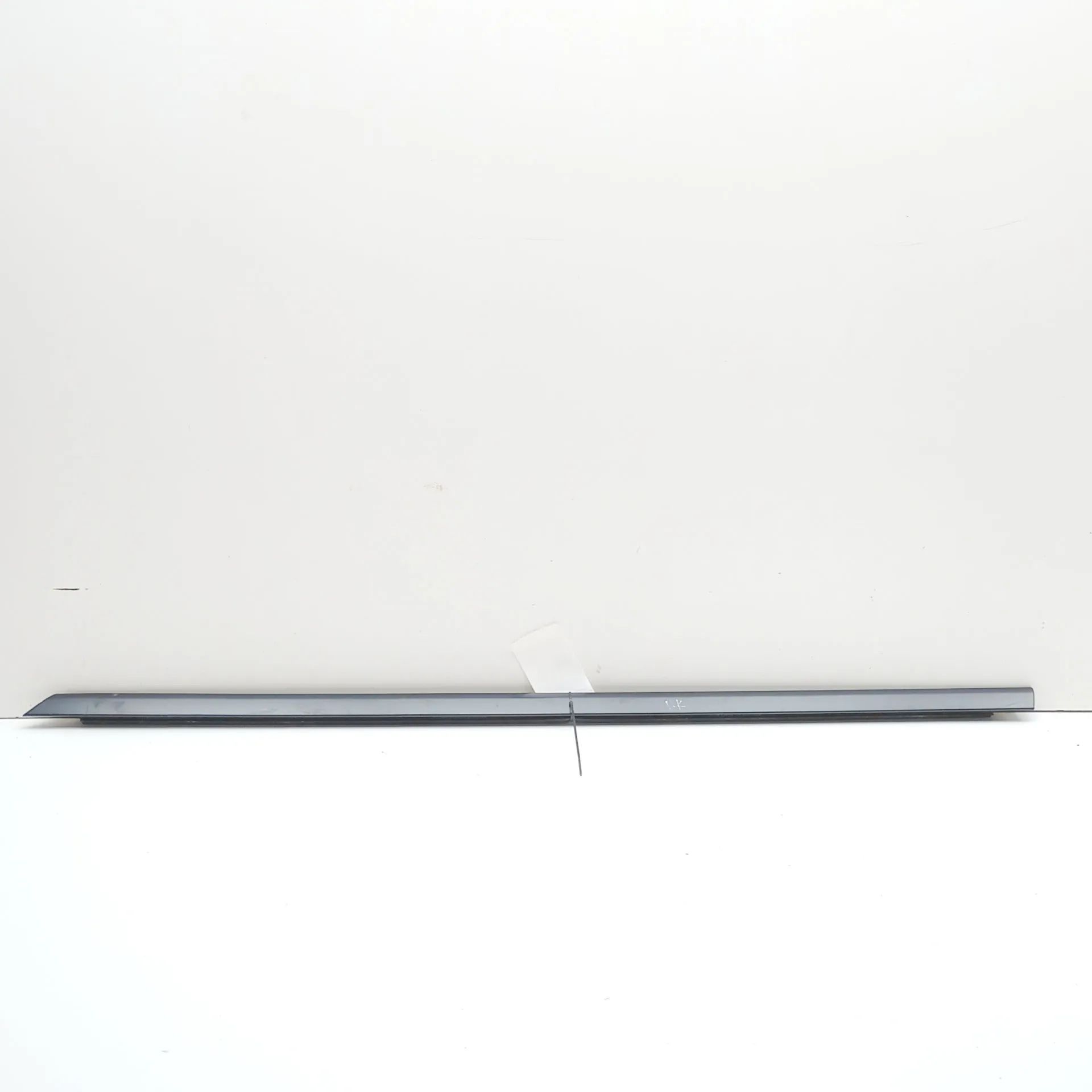 Porsche Panamera Door window strip — front left Door window strip — front left — PORSCHE PANAME...