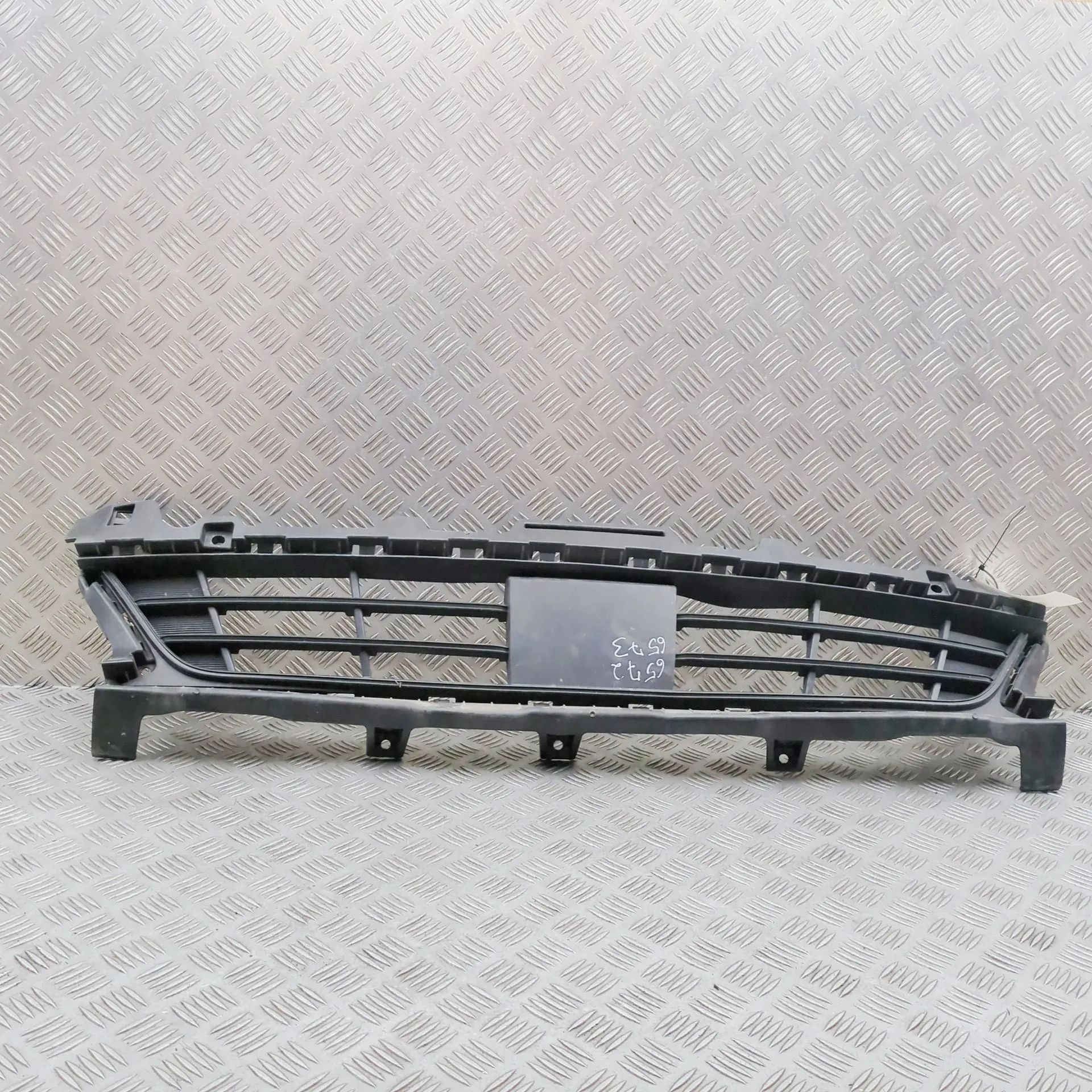 Kia Sportage Front bumper lower grill Front bumper lower grill — KIA SPORTAGE (V NQ5)...
