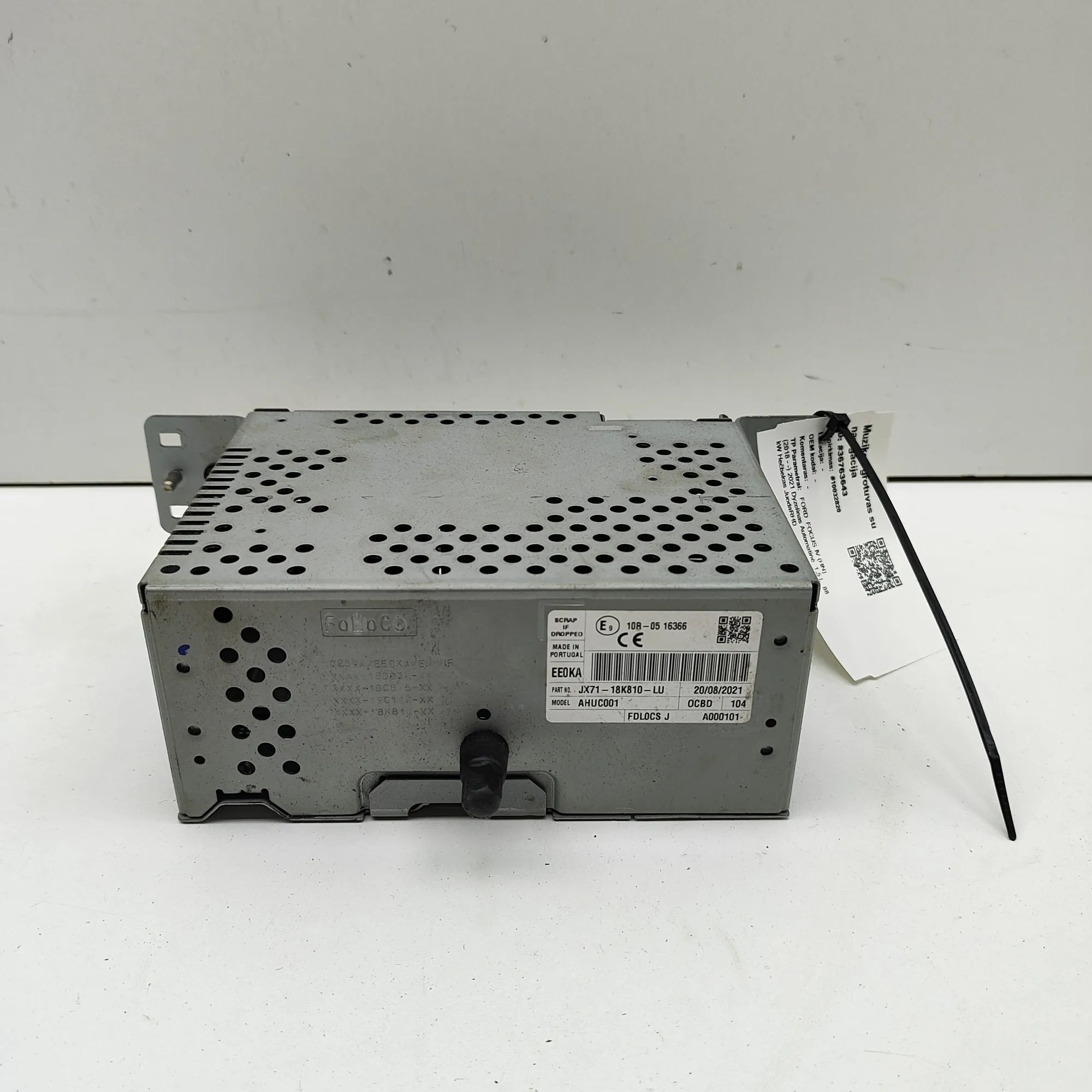 Ford Focus Radio / CD / navigation head unit Radio / CD / navigation head unit — FORD FOCUS ...