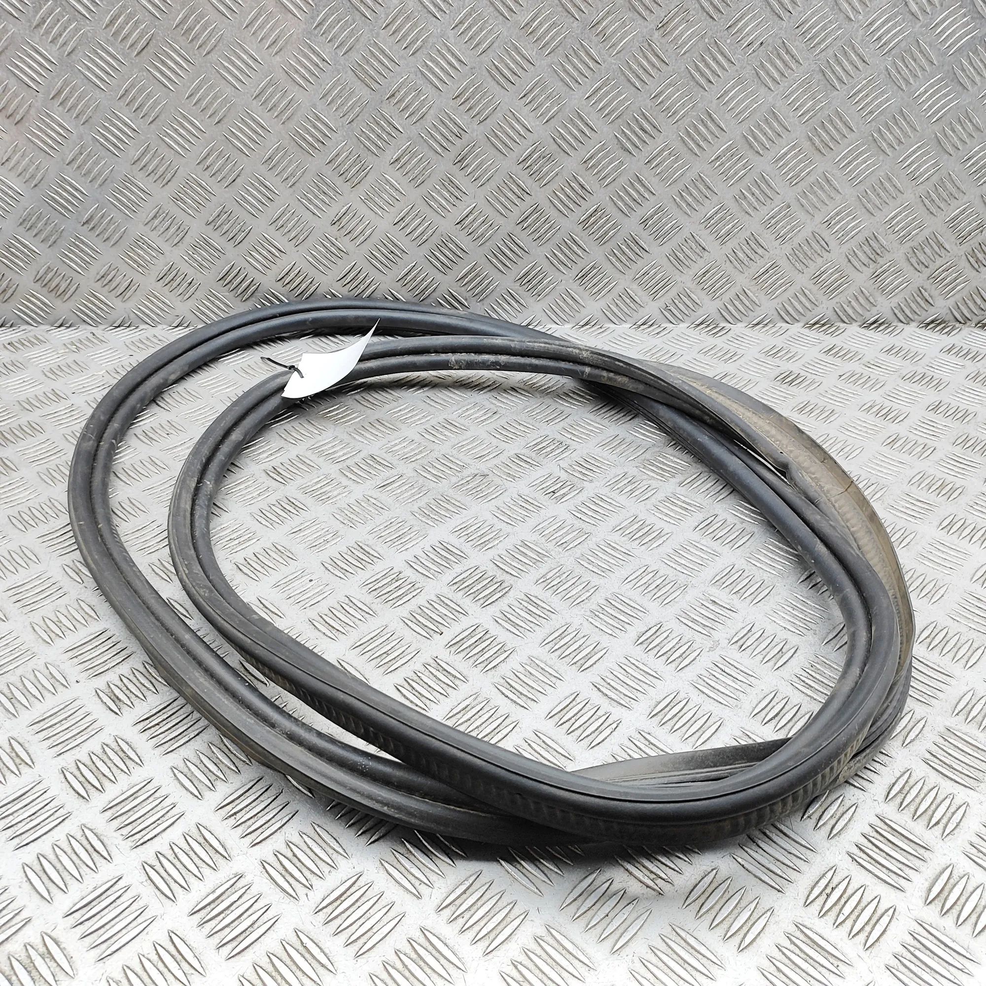 Mini Countryman (U25) Tailgate rubber seal Tailgate rubber seal — MINI COUNTRYMAN (U25) (2...