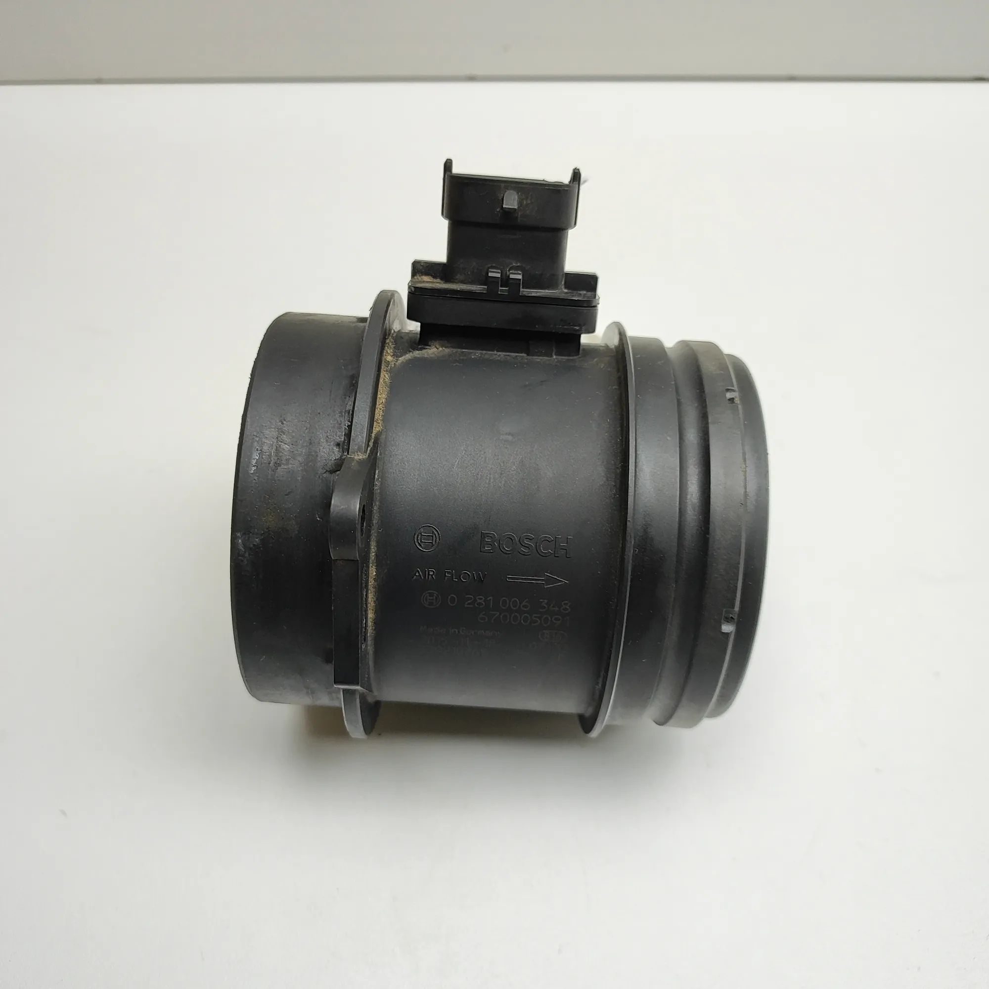 Maserati Ghibli Mass airflow sensor (MAF) Mass airflow sensor (MAF) — MASERATI GHIBLI (M1...