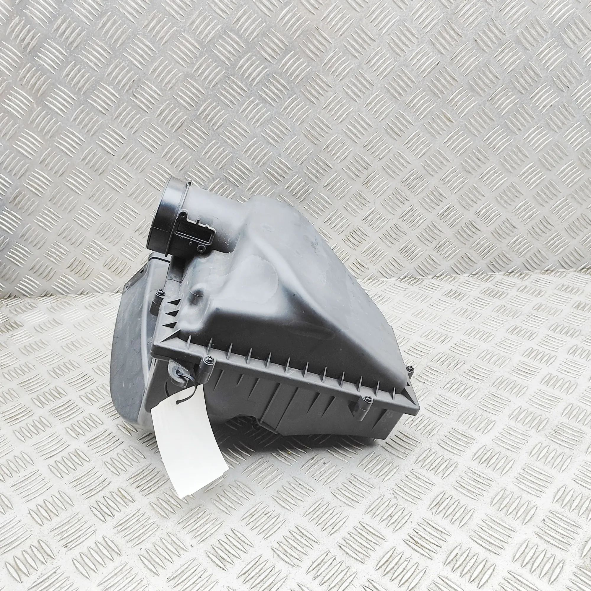 BMW X3 / iX3 (G01) Ilmanpuhdistin  Air Filter Box — BMW X3 (G01, F97) (2017-...) —...