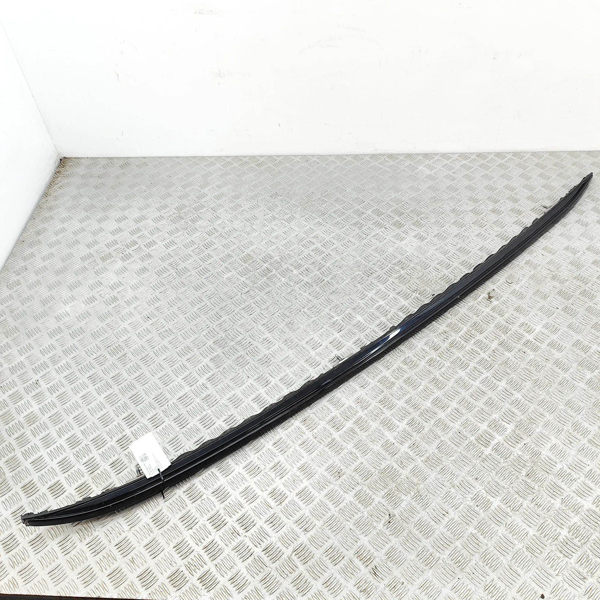 BMW X3 / iX3 (G01) Right Side Roof Rail Right Side Roof Rail — BMW IX3 (G08) (2020-...)...