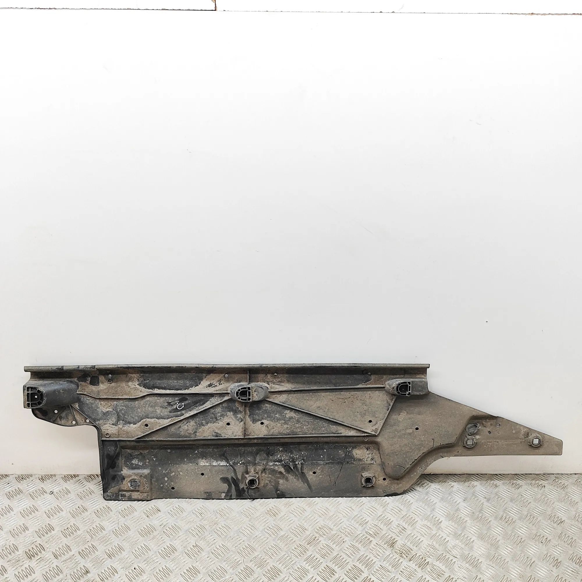 Opel Combo (E) Underbody cover — right Underbody cover — right — OPEL COMBO (MK IV) (2...