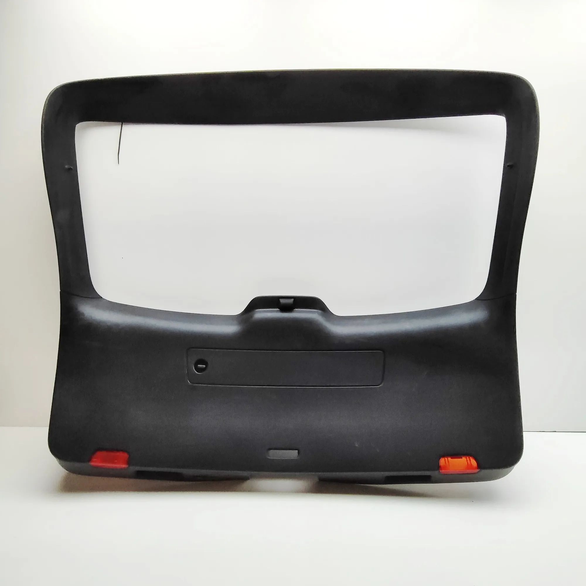 Porsche Macan Tailgate Bootlid Trim Tailgate Bootlid Trim — PORSCHE MACAN (95B) (20...