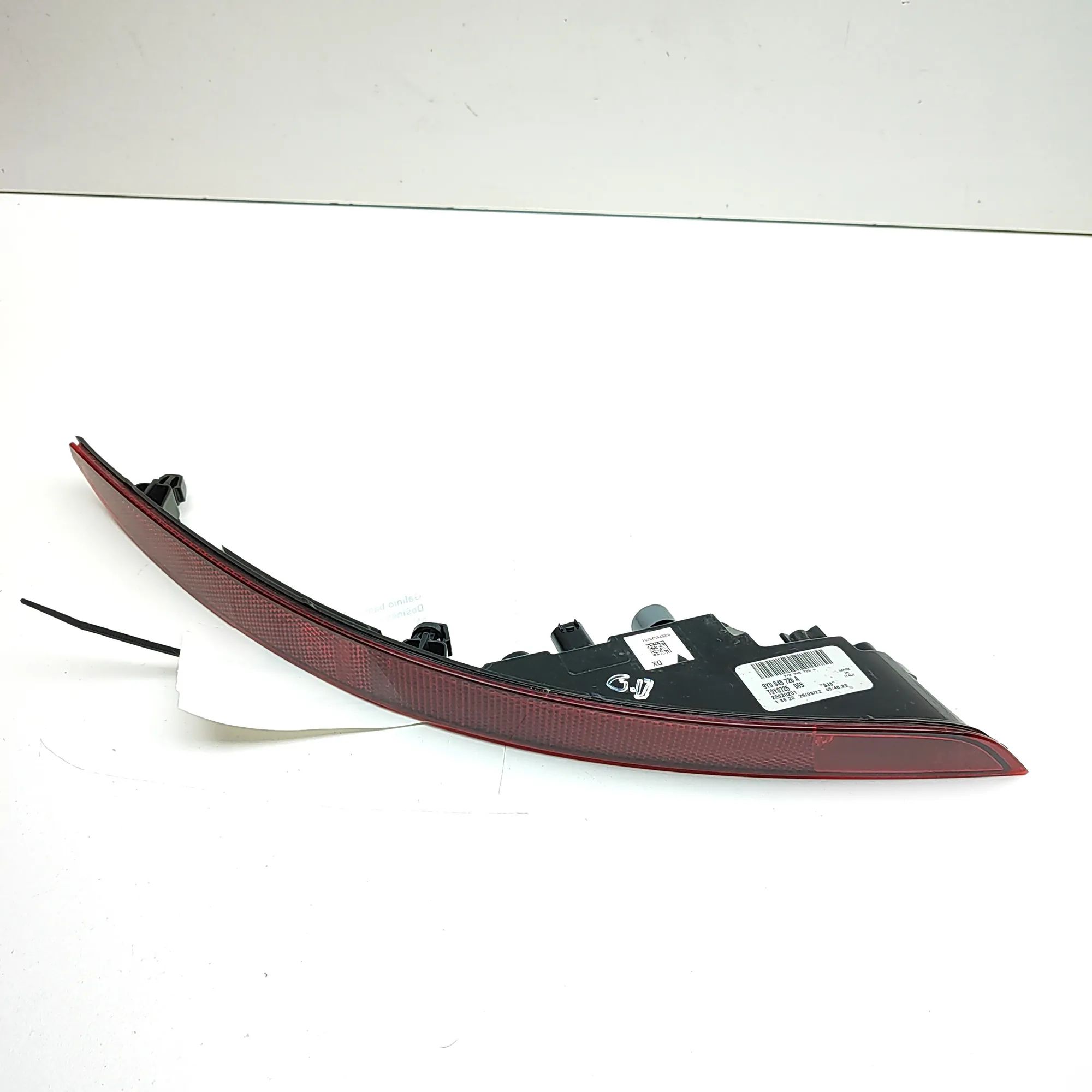 Porsche Cayenne Bumper reflector — rear right Bumper reflector — rear right — PORSCHE CAYENNE...
