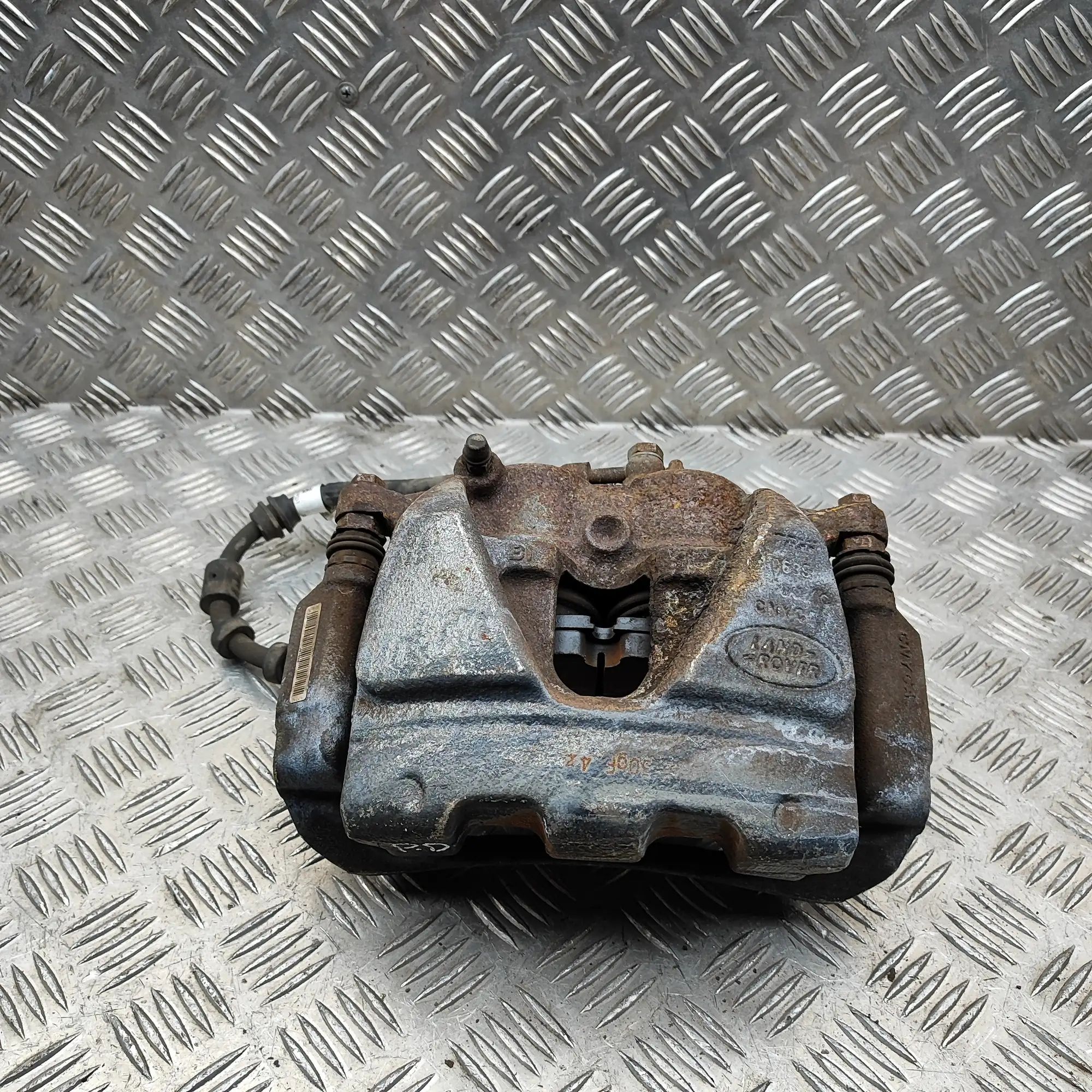 Land Rover Range Rover Evoque Brake caliper — front right Brake caliper — front right — LAND ROVER RANGE ...