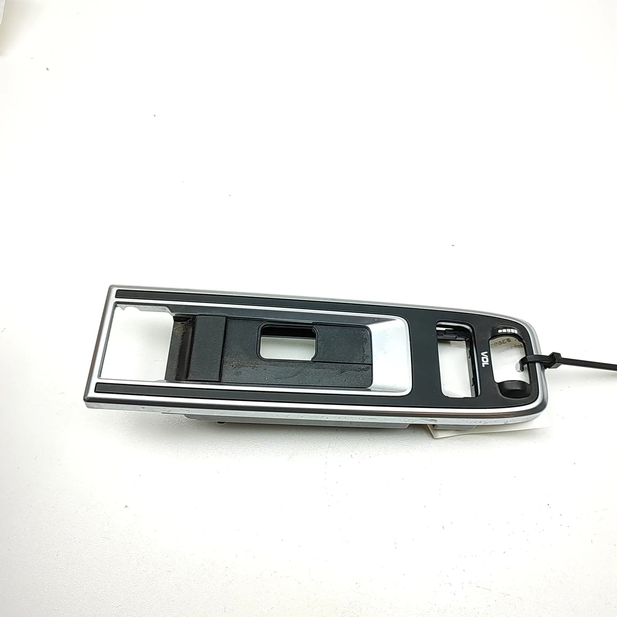 Porsche Cayenne Gear Shifting Level Plastic Trim Gear Shifting Level Plastic Trim — PORSCHE CAYE...