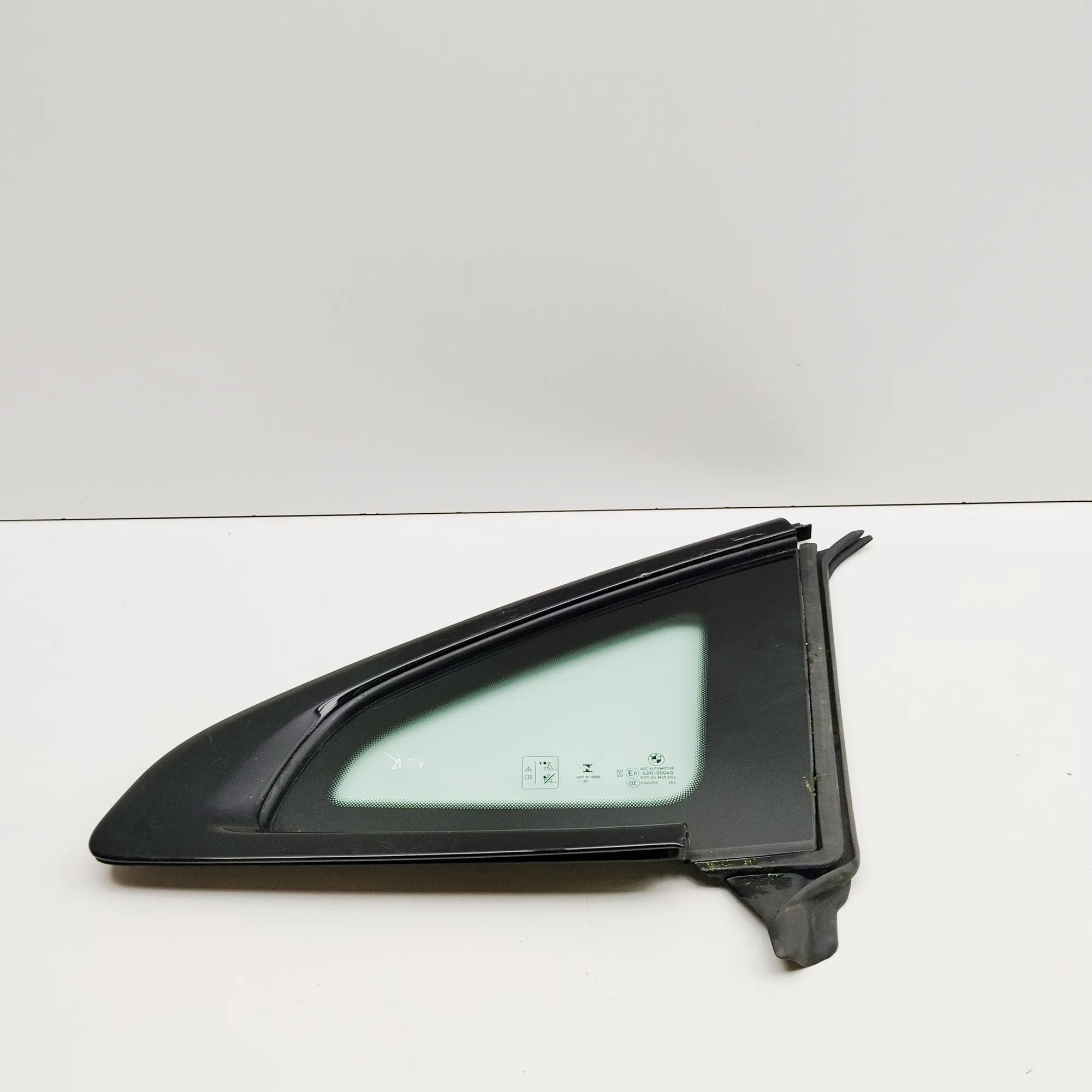 BMW 2 (F44) Rear Right Quarter Window Rear Right Quarter Window — BMW 2 SERIES (Gran ...