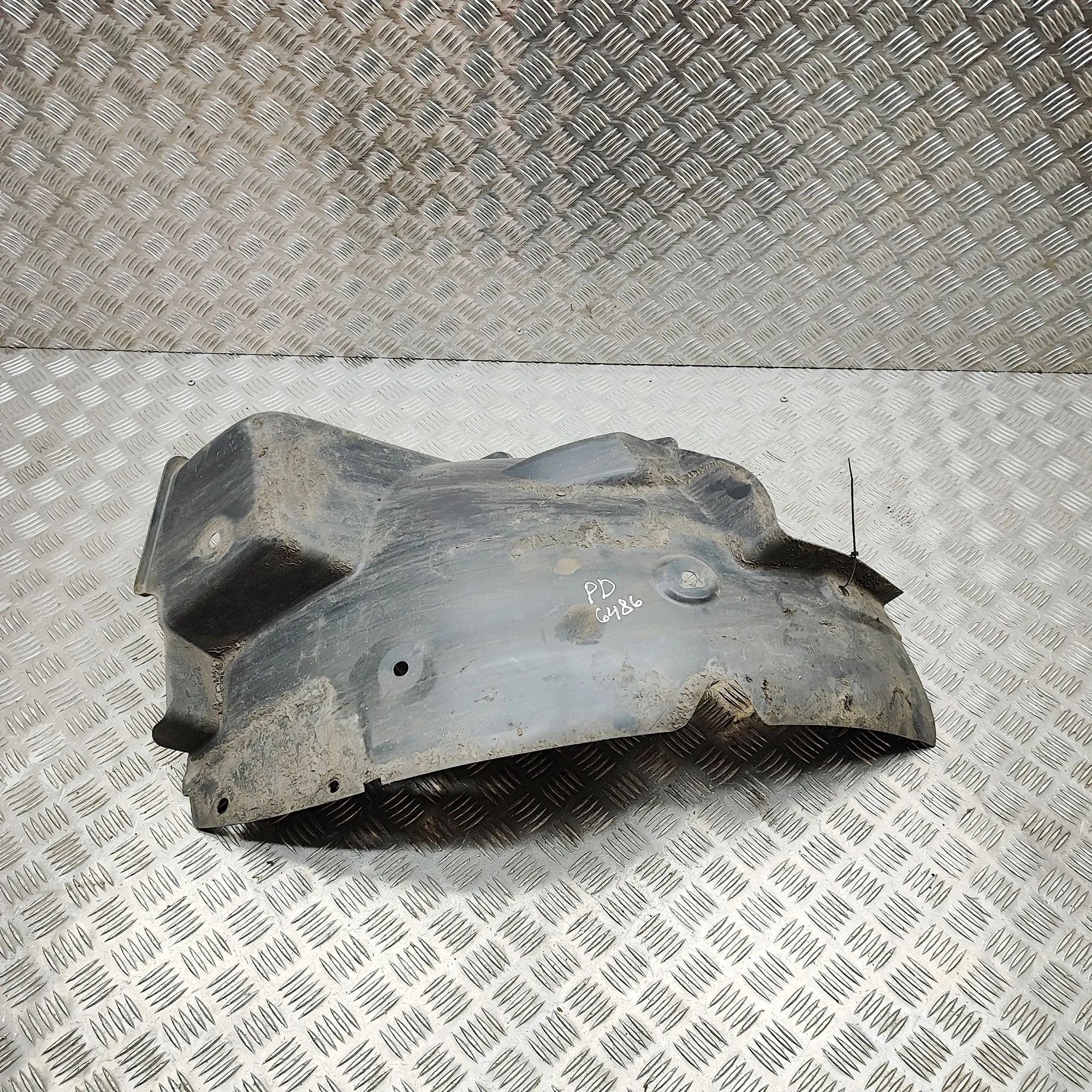 Renault Master Wheel arch liner — front — right — front section Wheel arch liner — front — right — front sectio...