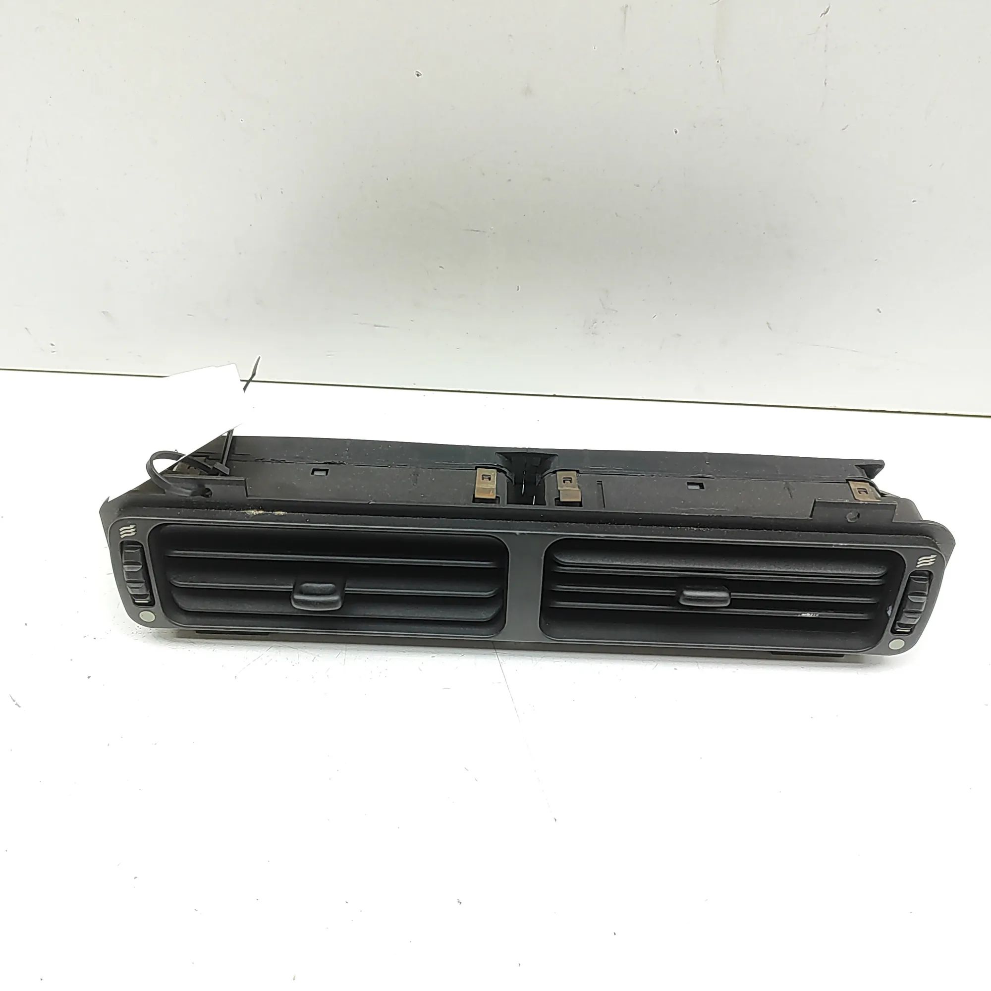 Jaguar XK Dashboard Air Vents Dashboard Air Vents — JAGUAR XK (8 Coupe X100) ...