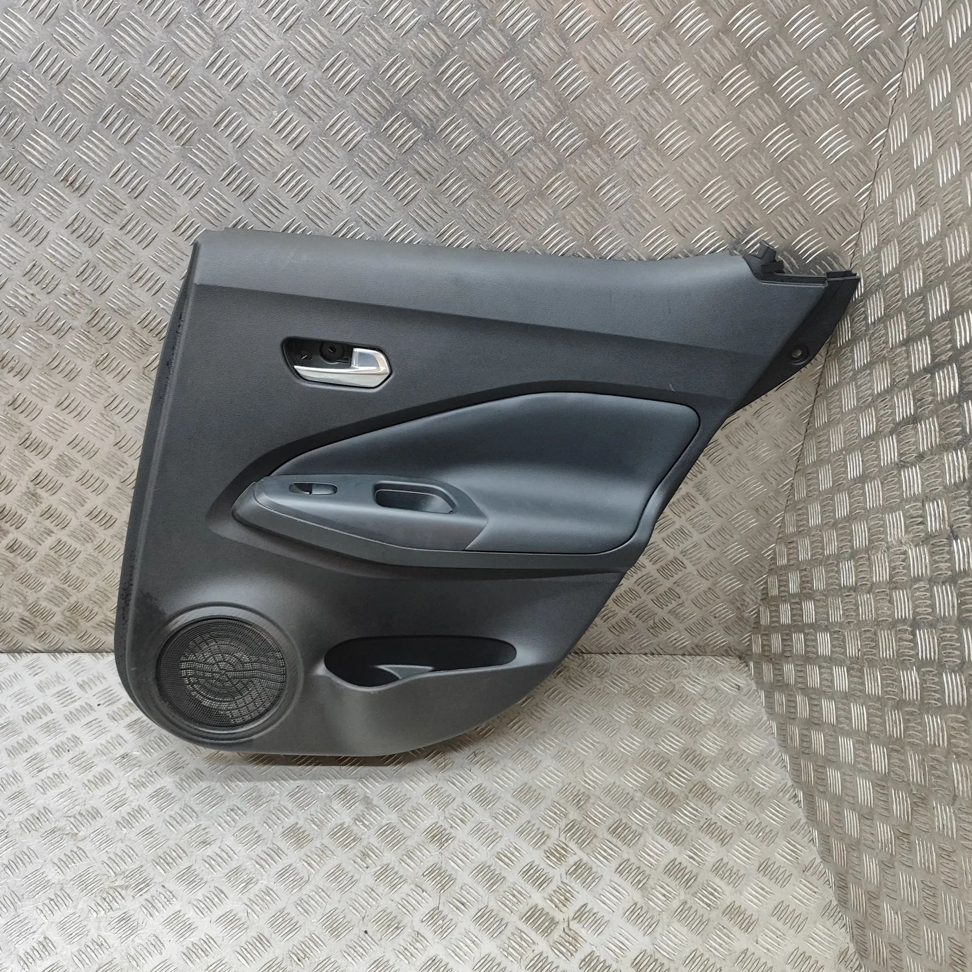 Nissan Juke Rear Right Door Panel Rear Right Door Panel — NISSAN JUKE (F16) (2019...