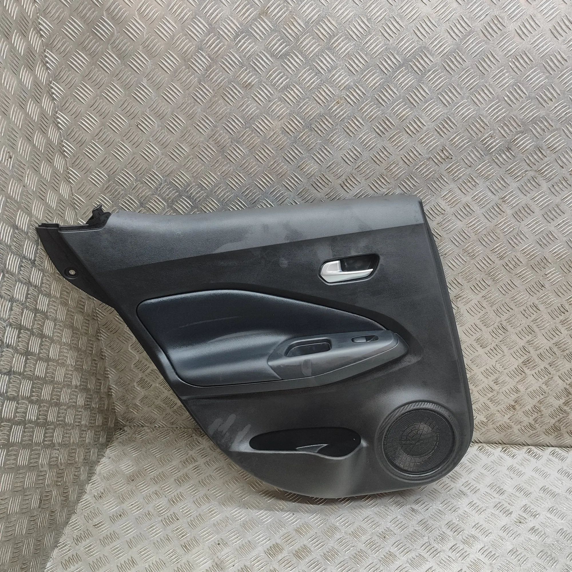 Nissan Juke Rear Left Door Panel Rear Left Door Panel — NISSAN JUKE (F16) (2019-...