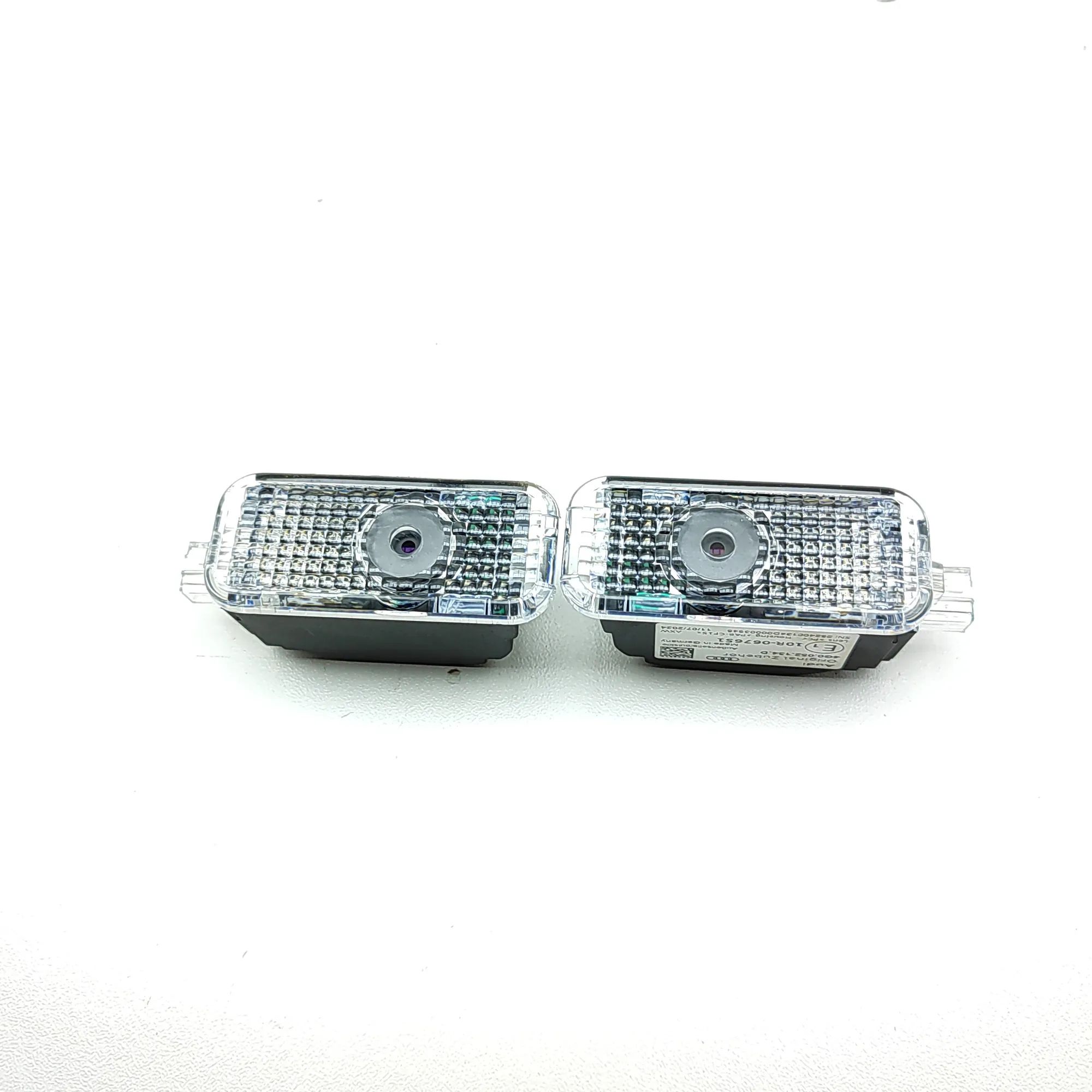 Audi Q3 (F3) Door light Door light — AUDI Q3 (F3) (2018-...) — 4G005213...