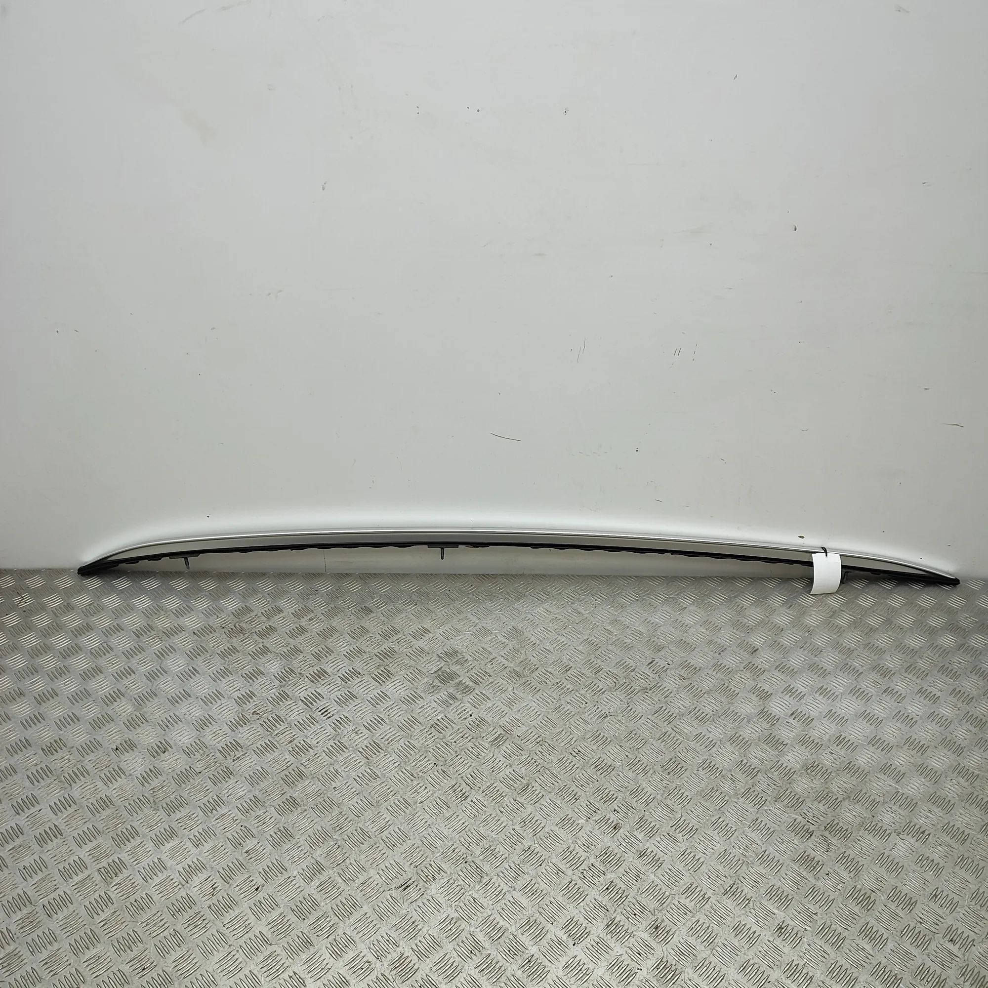BMW X3 / iX3 (G01) Right Side Roof Rail Right Side Roof Rail — BMW IX3 (G08) (2020-...)...