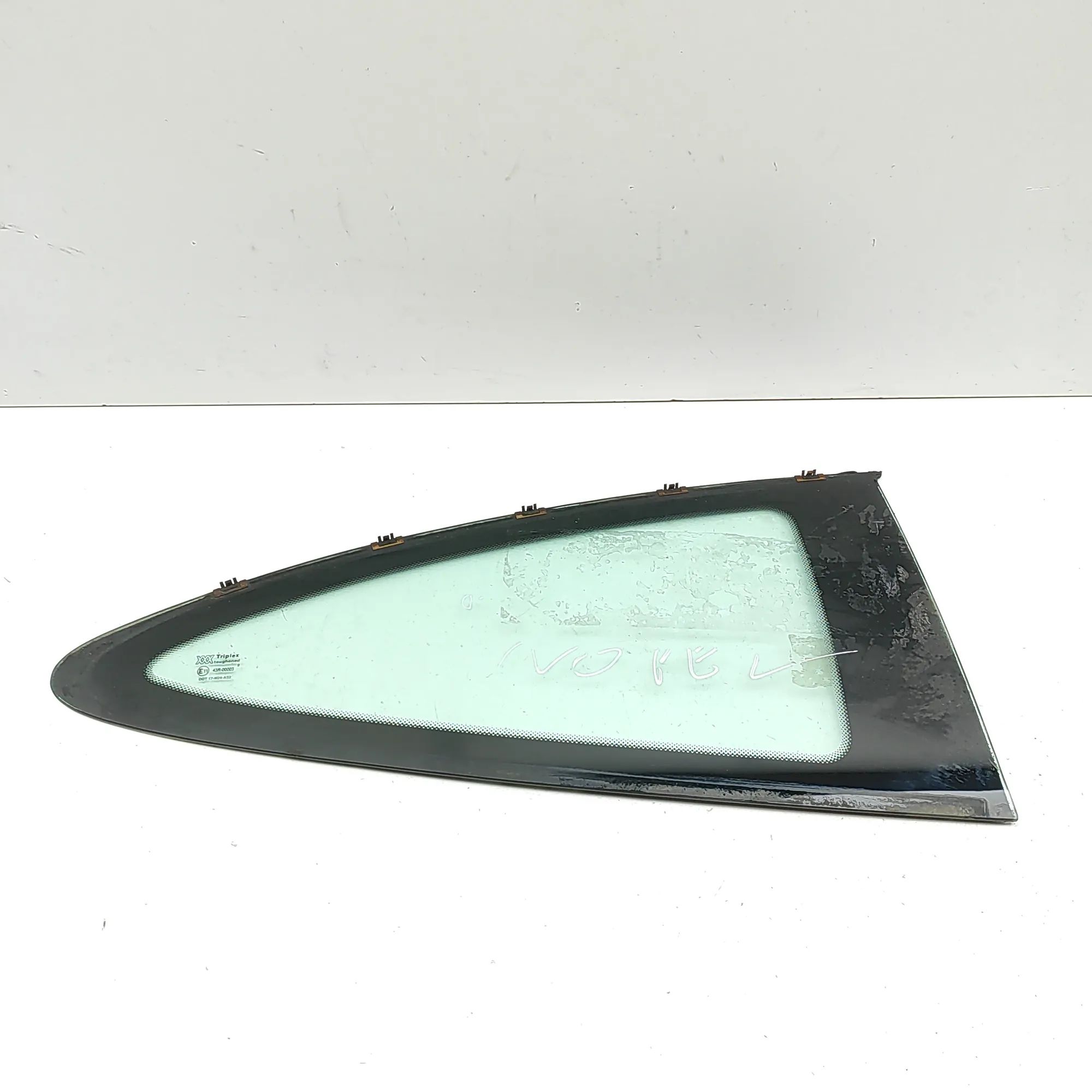 Jaguar XK Rear Right Quarter Window Rear Right Quarter Window — JAGUAR XK (8 Coupe ...