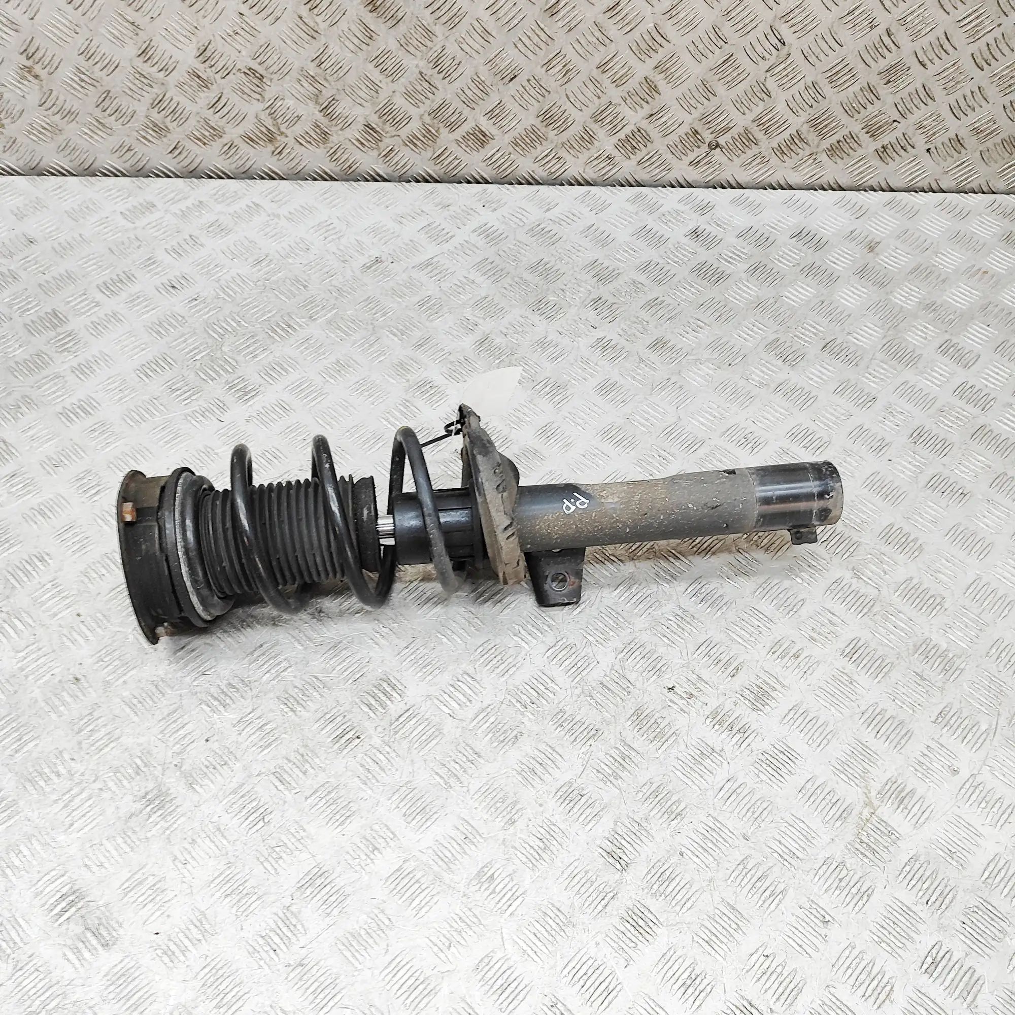 Volkswagen Arteon Shock absorber — front right Shock absorber — front right — VW ARTEON (3H7) ...