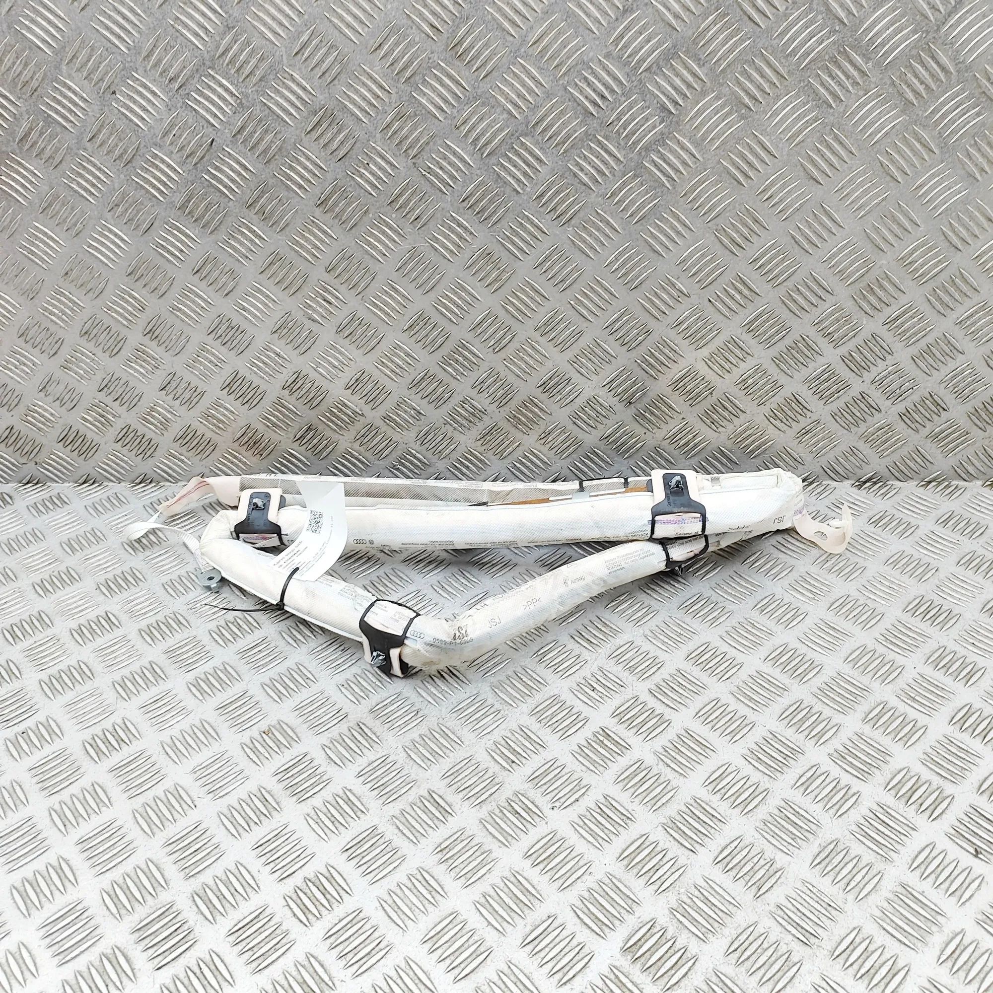 Audi Q5 (8R) Left Side Roof Safety Curtain SRS Left Side Roof Safety Curtain SRS — AUDI Q5 (8R...
