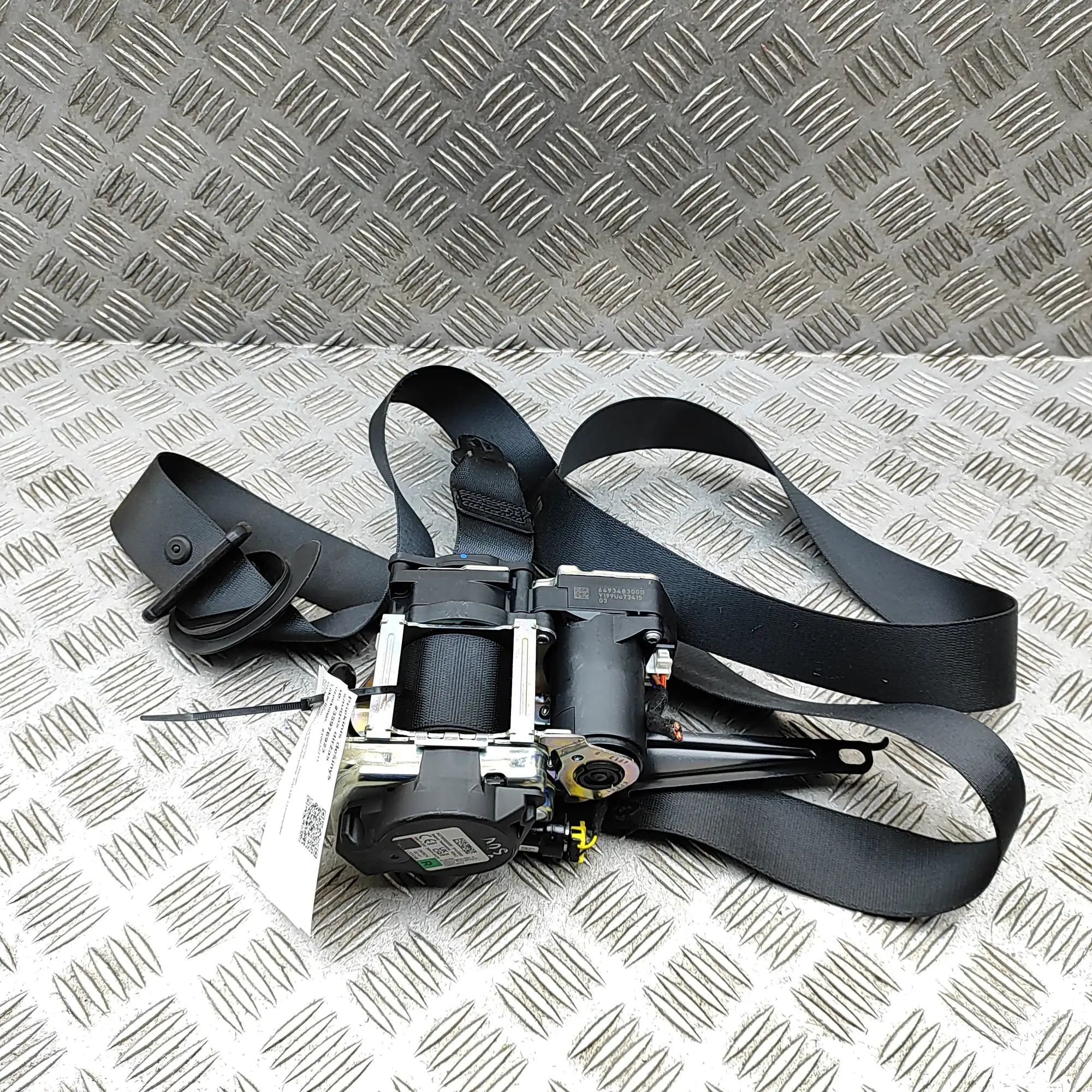 Porsche Taycan Front Right Seatbelt Front Right Seatbelt — PORSCHE TAYCAN (2019-......