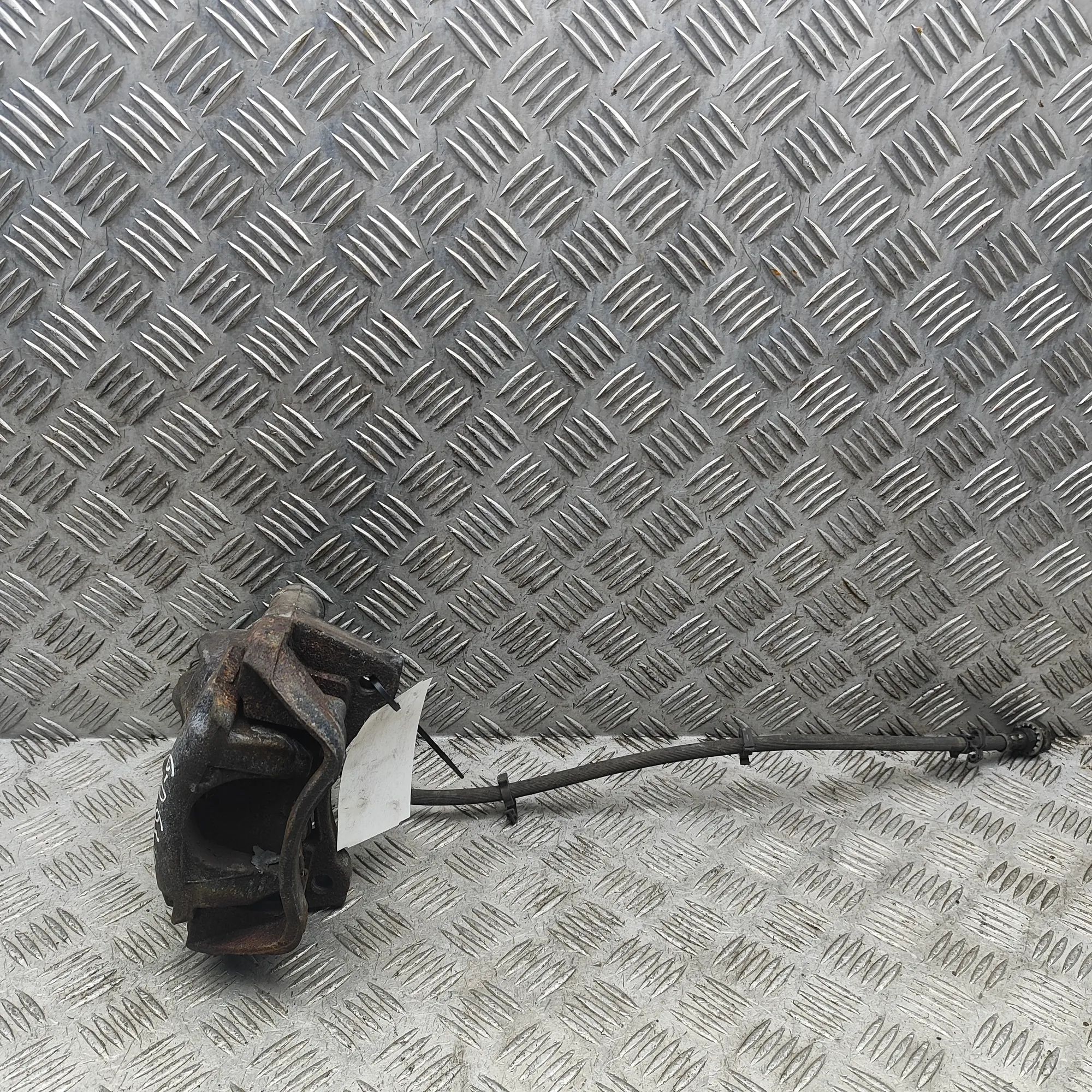 Iveco Daily Brake caliper — rear right Brake caliper — rear right — IVECO DAILY (VI Fl...