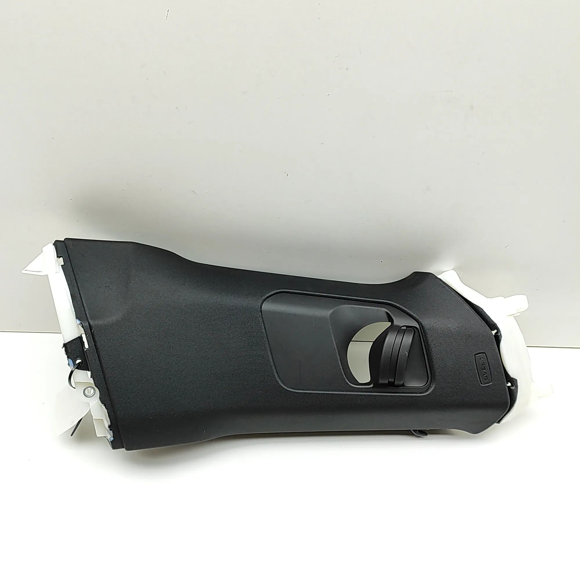 Porsche Taycan B-pillar trim — right B-pillar trim — right — PORSCHE TAYCAN (2019-.....
