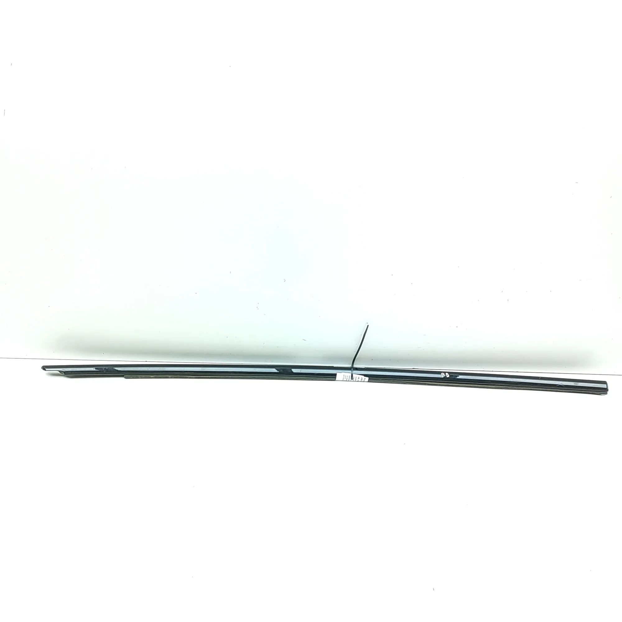 Porsche Taycan Door window moulding — front — right Door window moulding — front — right — PORSCHE ...